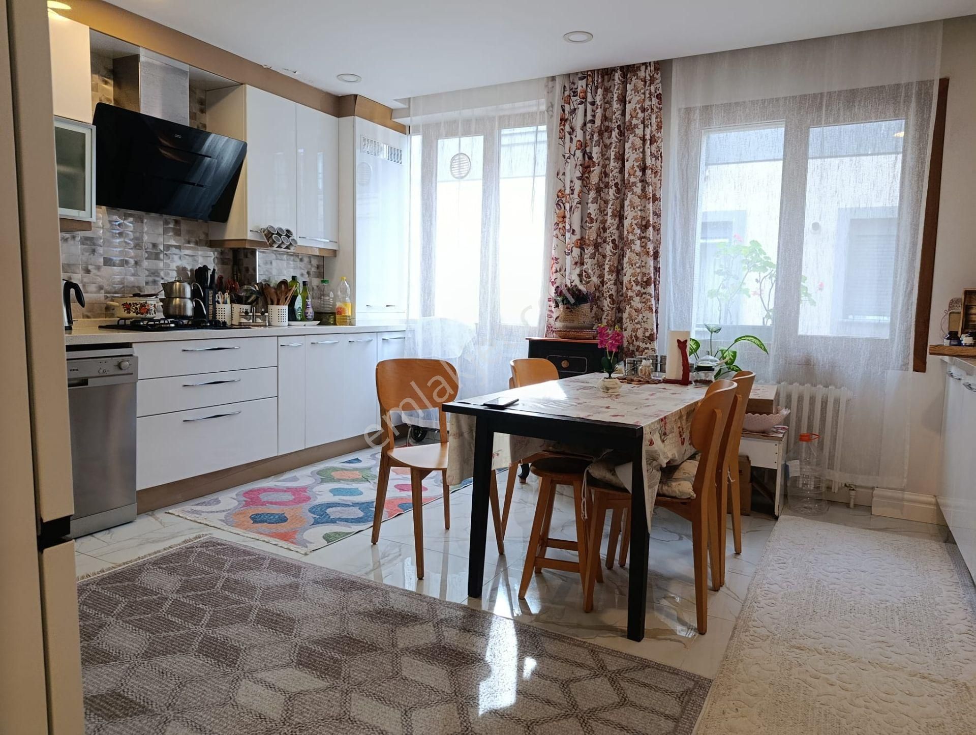 Bahçelievler Mahallesi Nezih Bölgesinde 4+1 Geniş Satılık Daire - Görsel 11