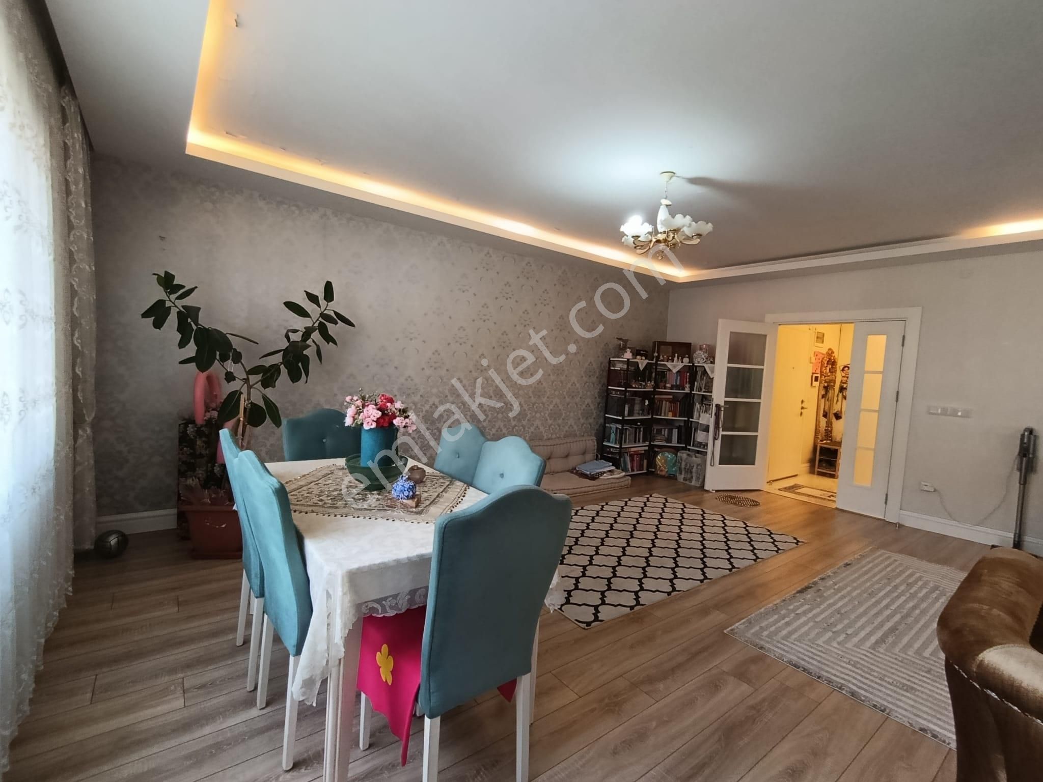 Bahçelievler Mahallesi Nezih Bölgesinde 4+1 Geniş Satılık Daire - Görsel 7