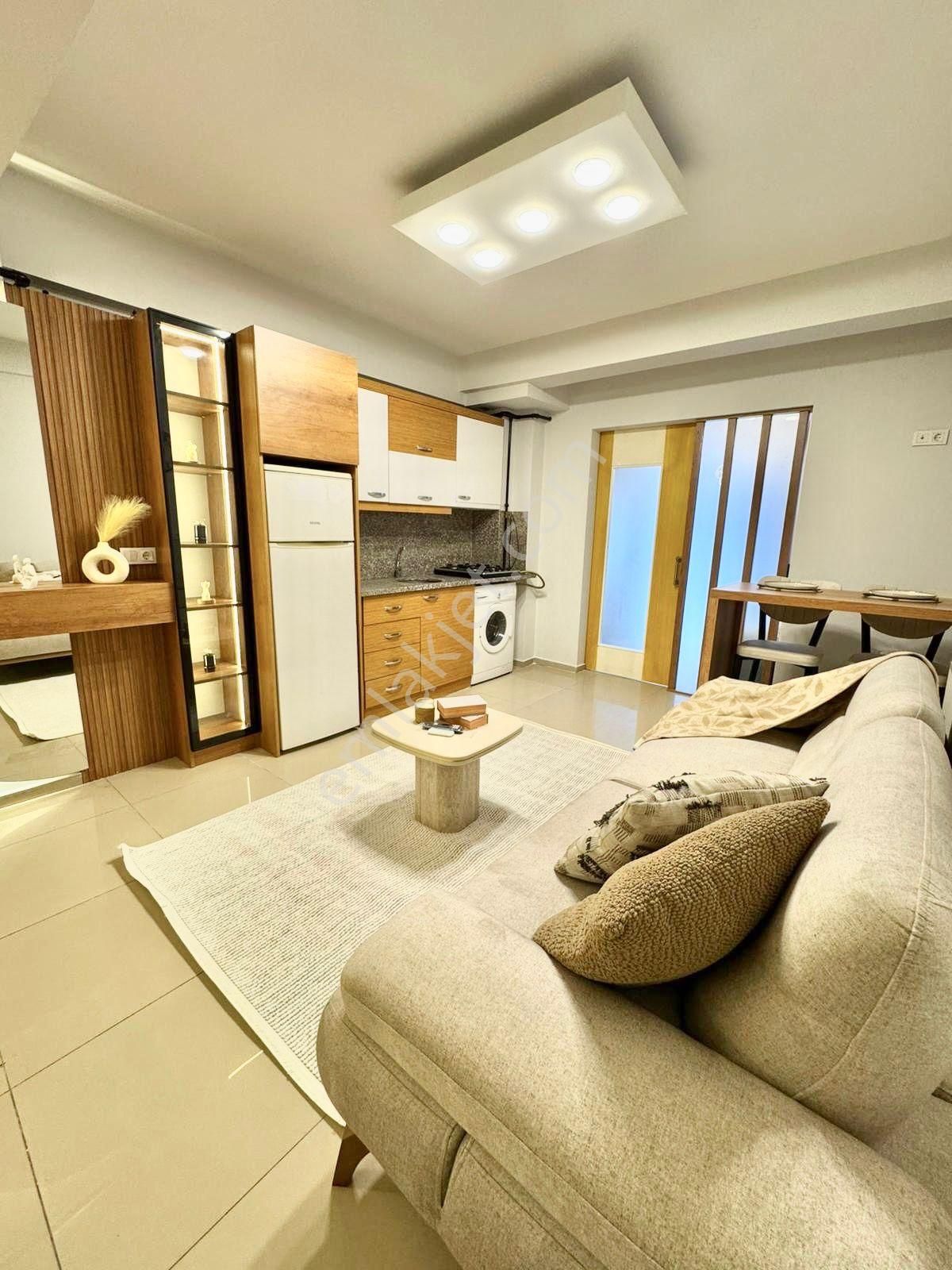 Arakat Asansörlü Sıfır Eşyalı Lüx Konseptli 1+1 Satılık Apart