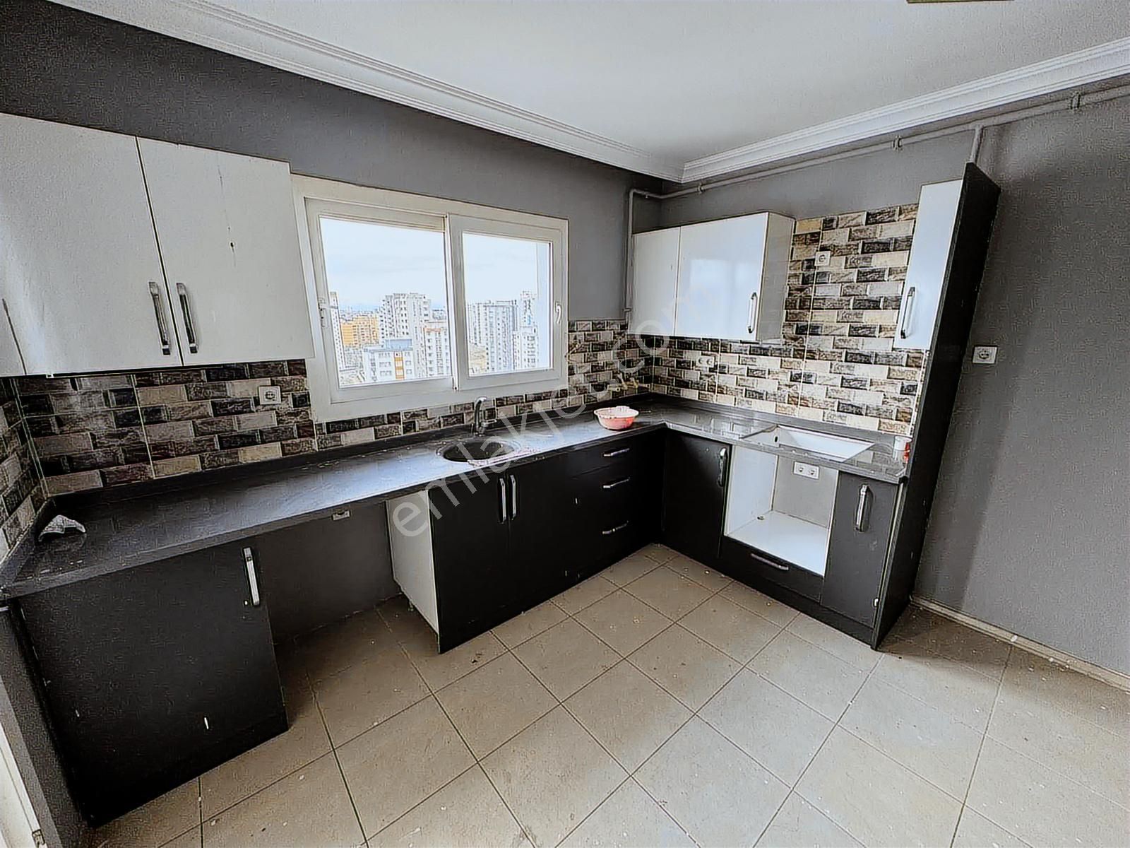 Boynuyoğunda 2+1 Site İçerisinde Geniş Kiralık Daire - Görsel 2