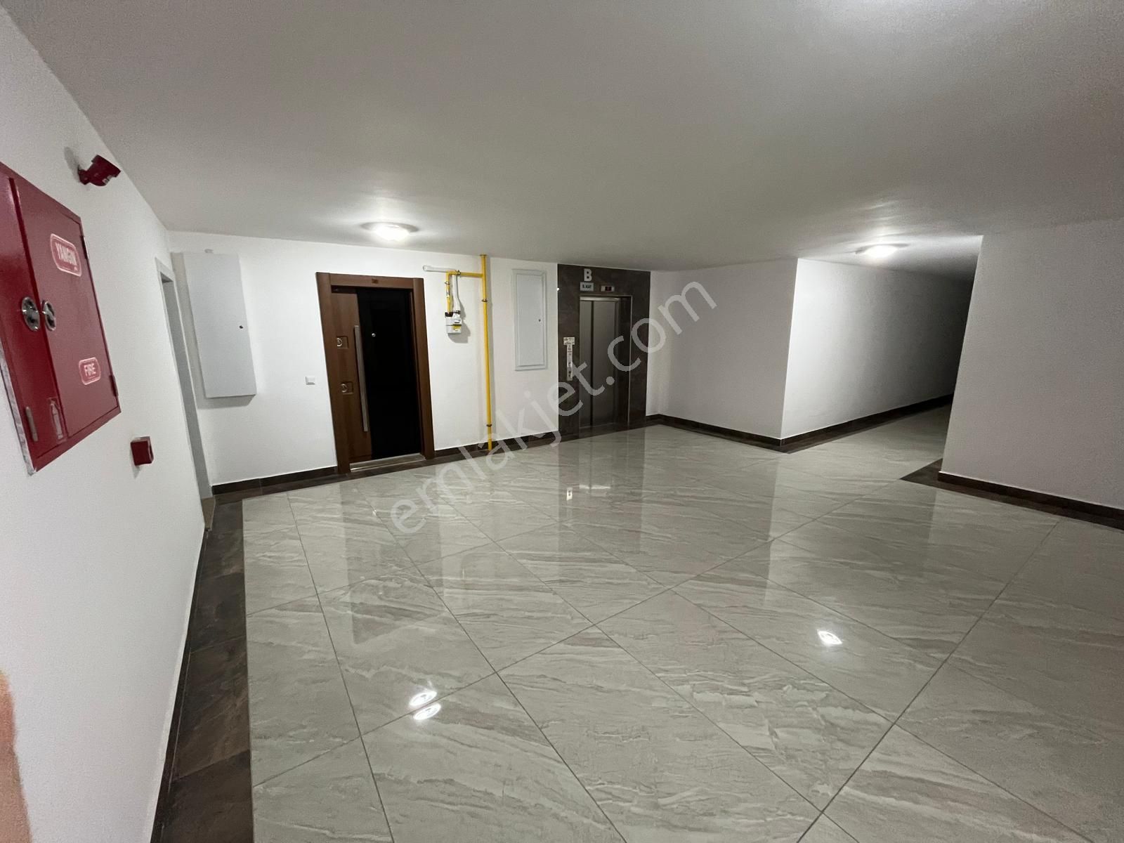 Trabzon Kaşüstü'nde Satılık 3+1 Eşyalı Daire - Görsel 25