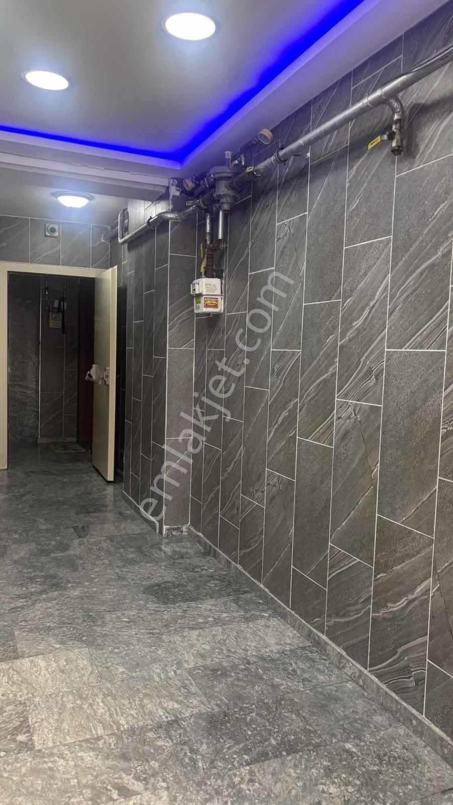 Reha Medin Den Finans Merkezi Karşısı Havuzlu Sitede 7.kat 2+1 - Görsel 4