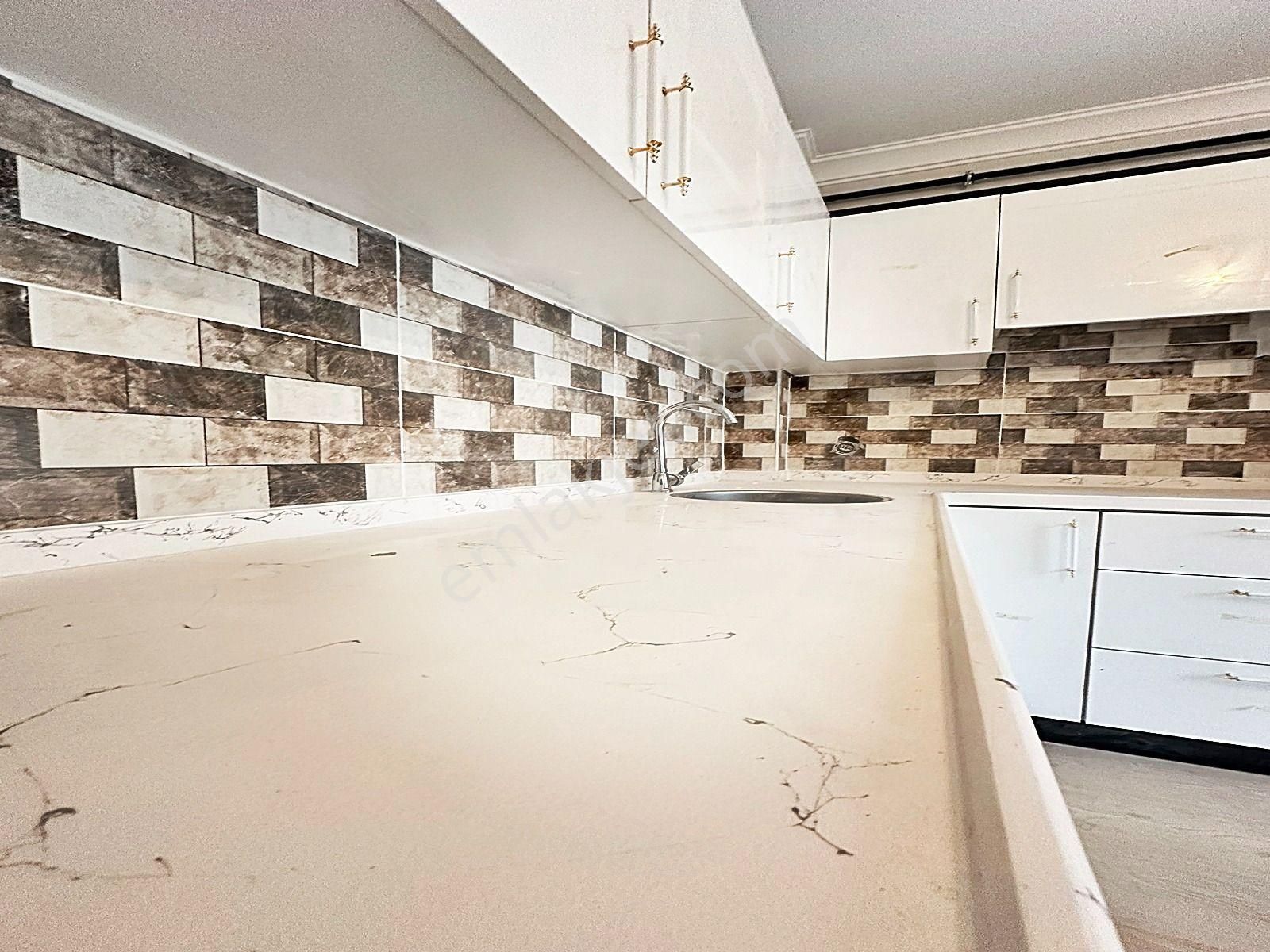 Güvenlikli Site İçi Metrobüse 5 Dakika Mesafede 2+1 Sıfır Daireler !!! - Görsel 12