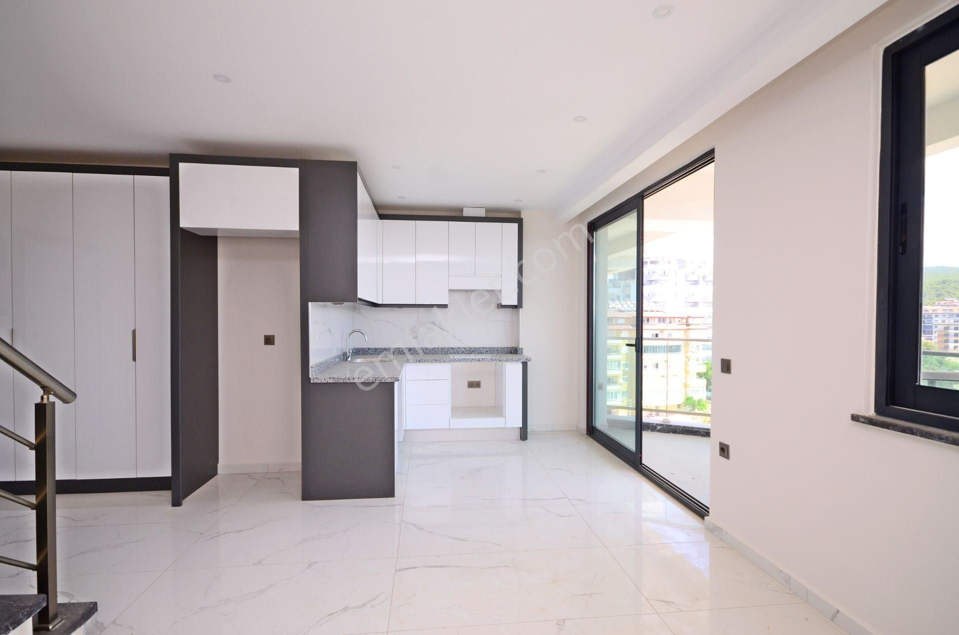 Alanya Avsallar’da Satılık 2+1 Penthouse – Zengin Sosyal Aktiviteli Lüks Site - Görsel 3