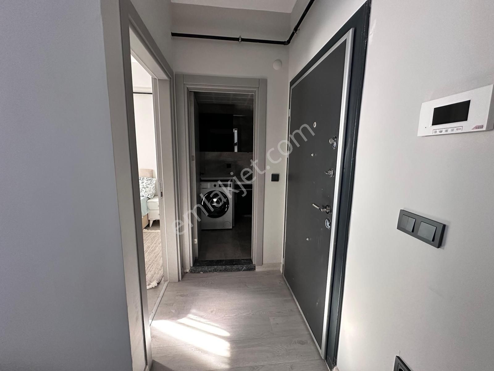 Tek Depozito Yerden Isıtma Ara Kat Sıfır Eşyalı 1+1 Daire - Görsel 5