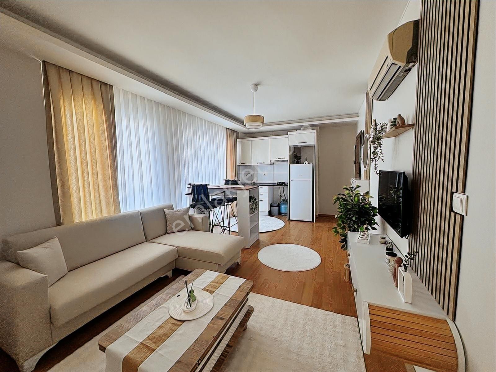 Buca Üniversite Yakını Sıfır Full Eşyalı 1+1 Kiralık Daire