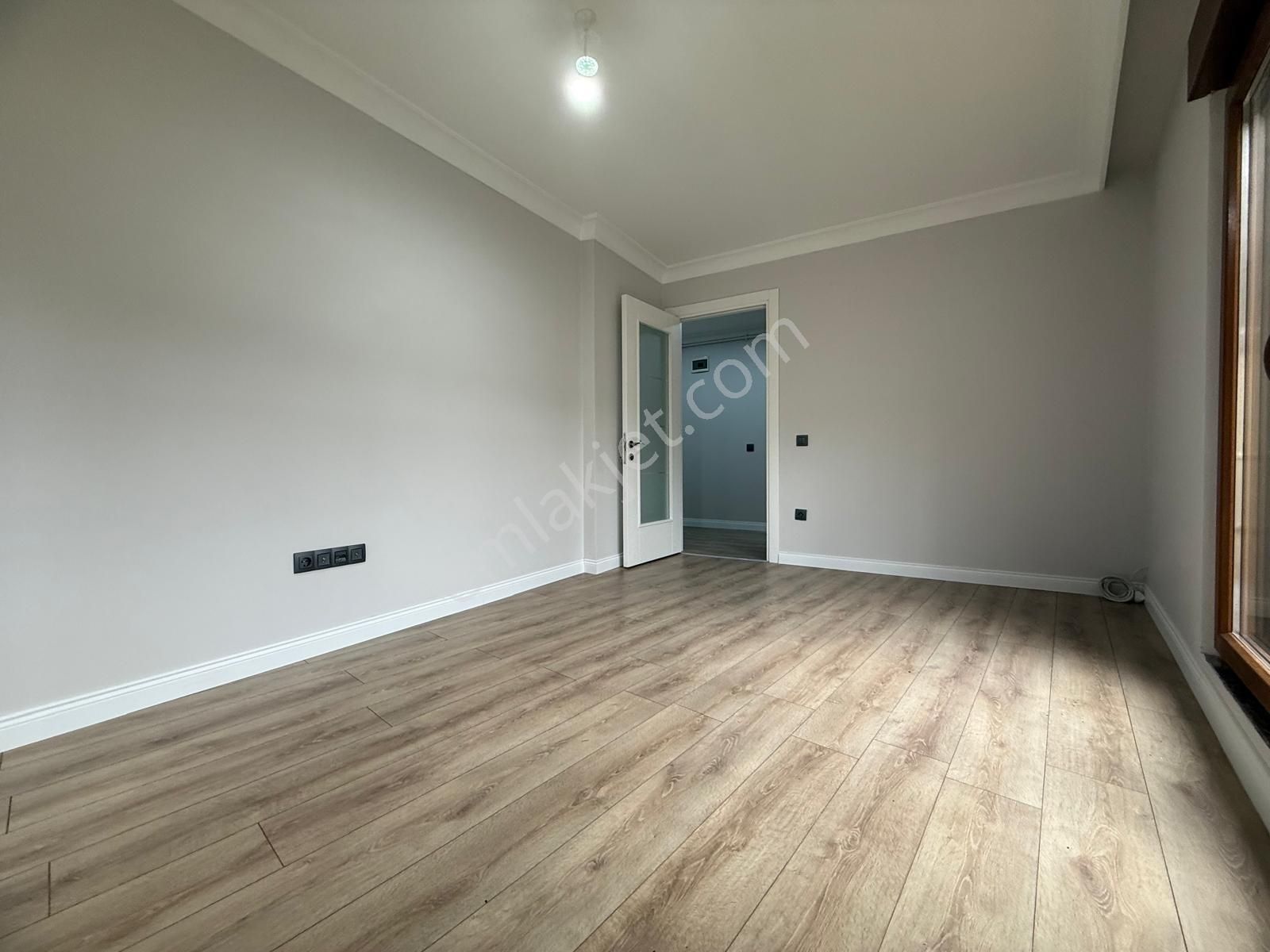 █ Konfor █ İdealtepe Sahilde, Marmaraya Komşu Bahçe Teraslı 1+1 - Görsel 15