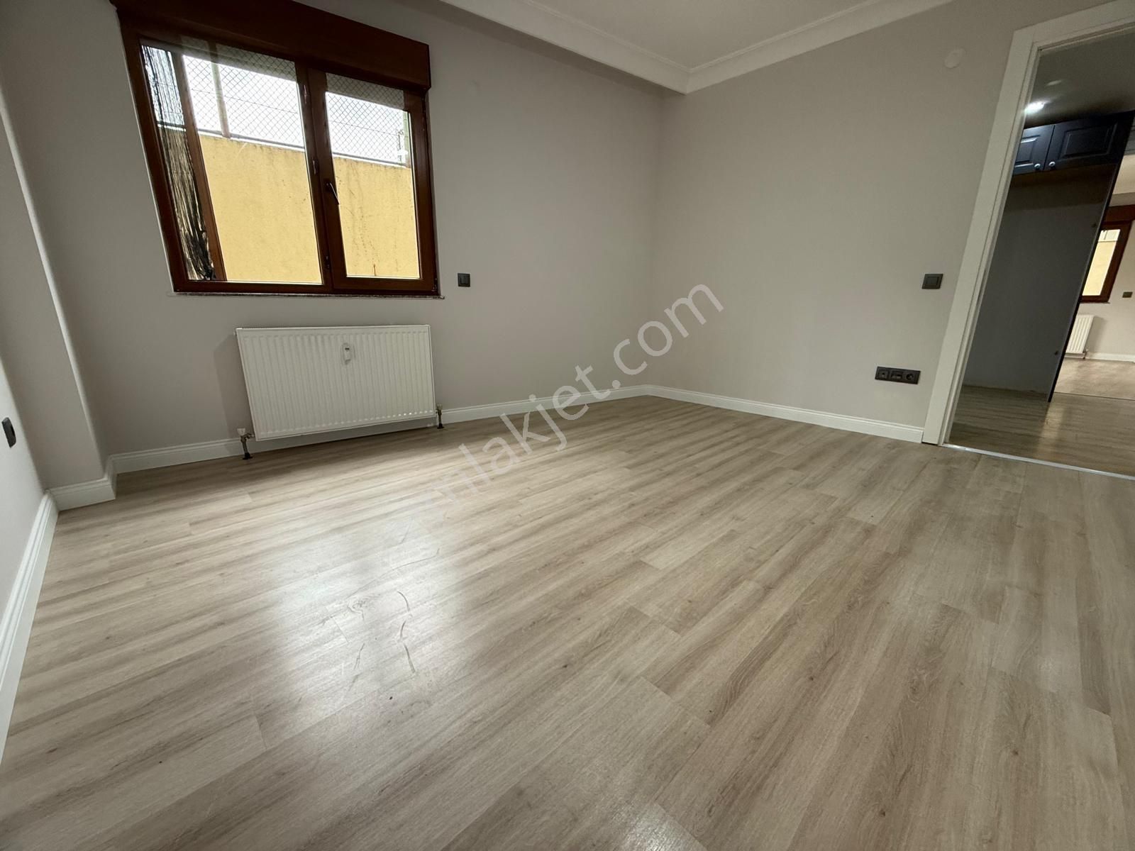 █ Konfor █ İdealtepe Sahilde, Marmaraya Komşu Bahçe Teraslı 1+1 - Görsel 9
