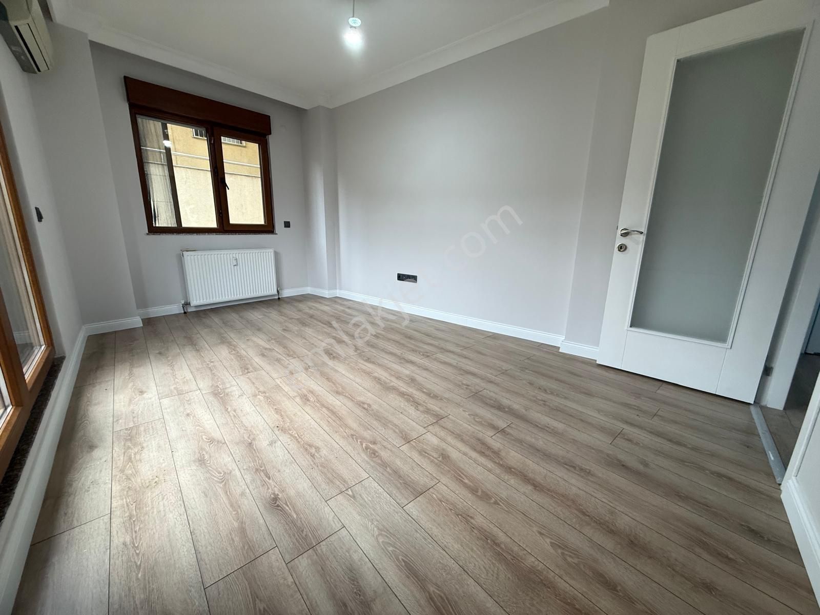 █ Konfor █ İdealtepe Sahilde, Marmaraya Komşu Bahçe Teraslı 1+1 - Görsel 6