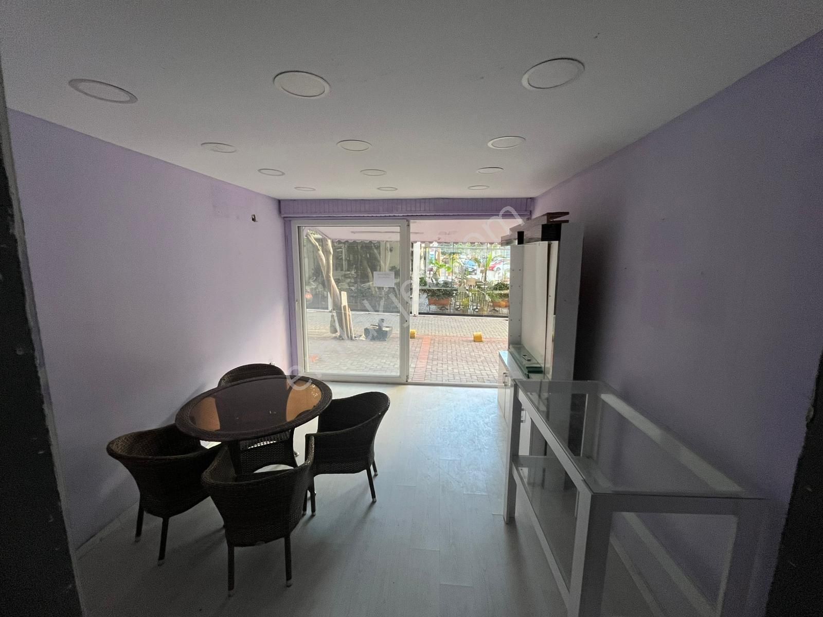 Alanya Postane Yanında Kiralık Ofis Veya İş Yeri - Görsel 6