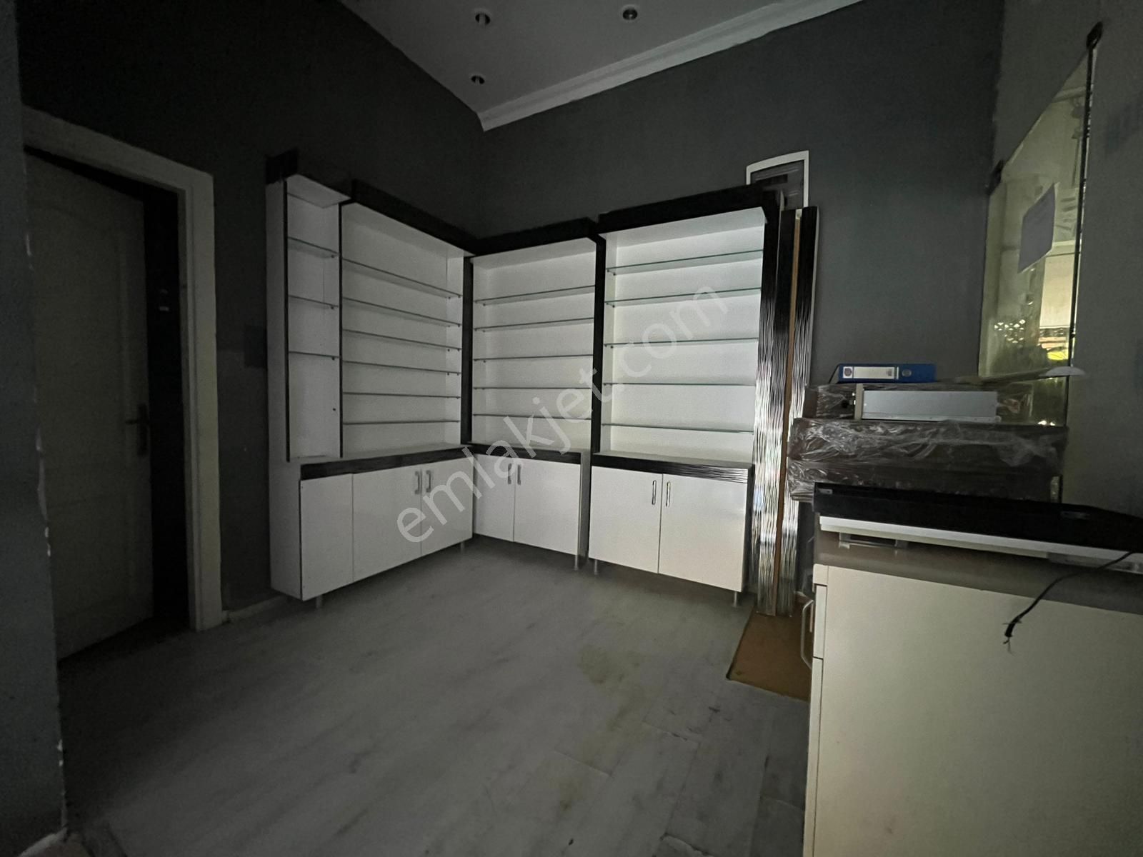 Alanya Postane Yanında Kiralık Ofis Veya İş Yeri - Görsel 11