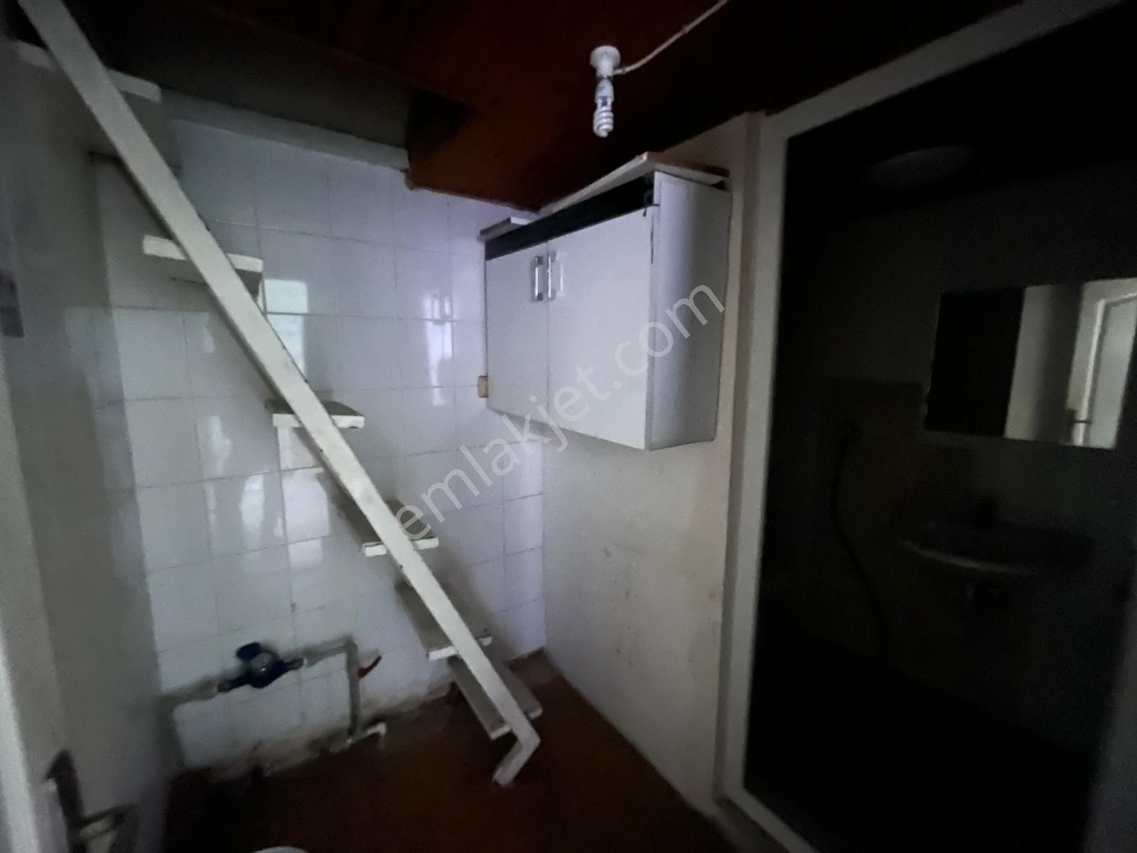 Alanya Postane Yanında Kiralık Ofis Veya İş Yeri - Görsel 9