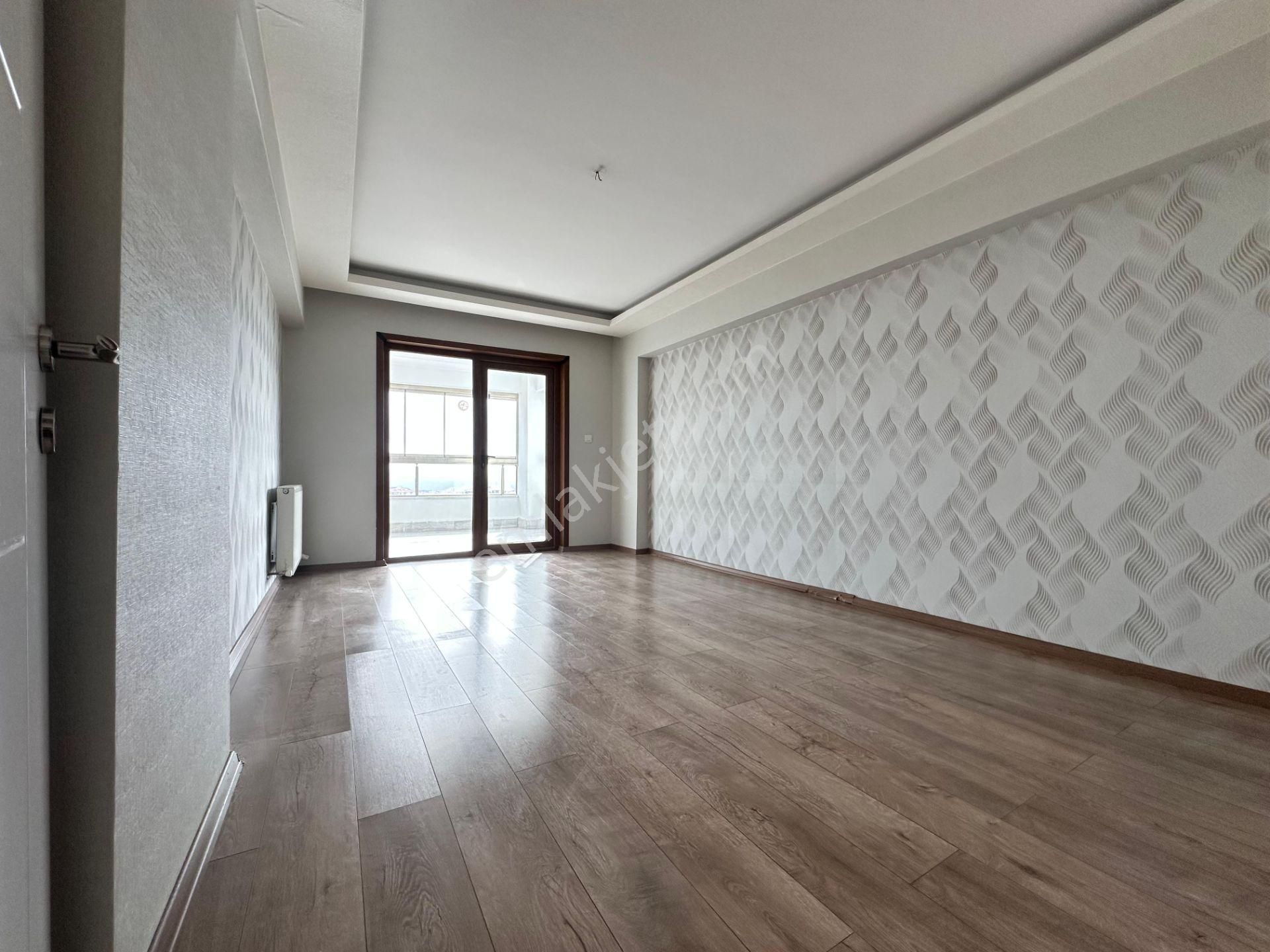 Pursaklar Mehmet Zengin Emlak'tan Otoparklı Çift Banyolu 5.kat 4+1 Lüks Sitede Daire - Görsel 15