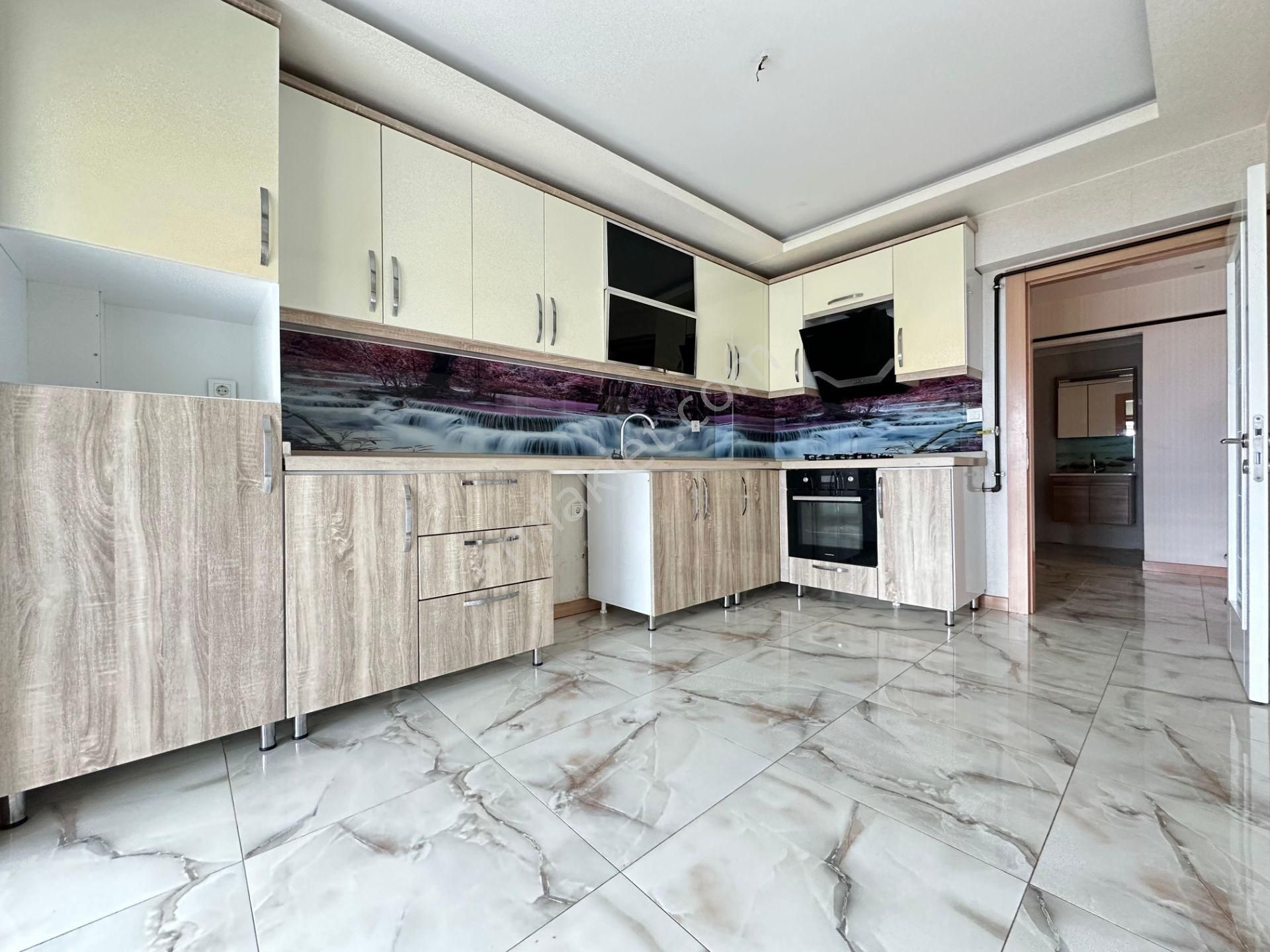 Pursaklar Mehmet Zengin Emlak'tan Otoparklı Çift Banyolu 5.kat 4+1 Lüks Sitede Daire - Görsel 6