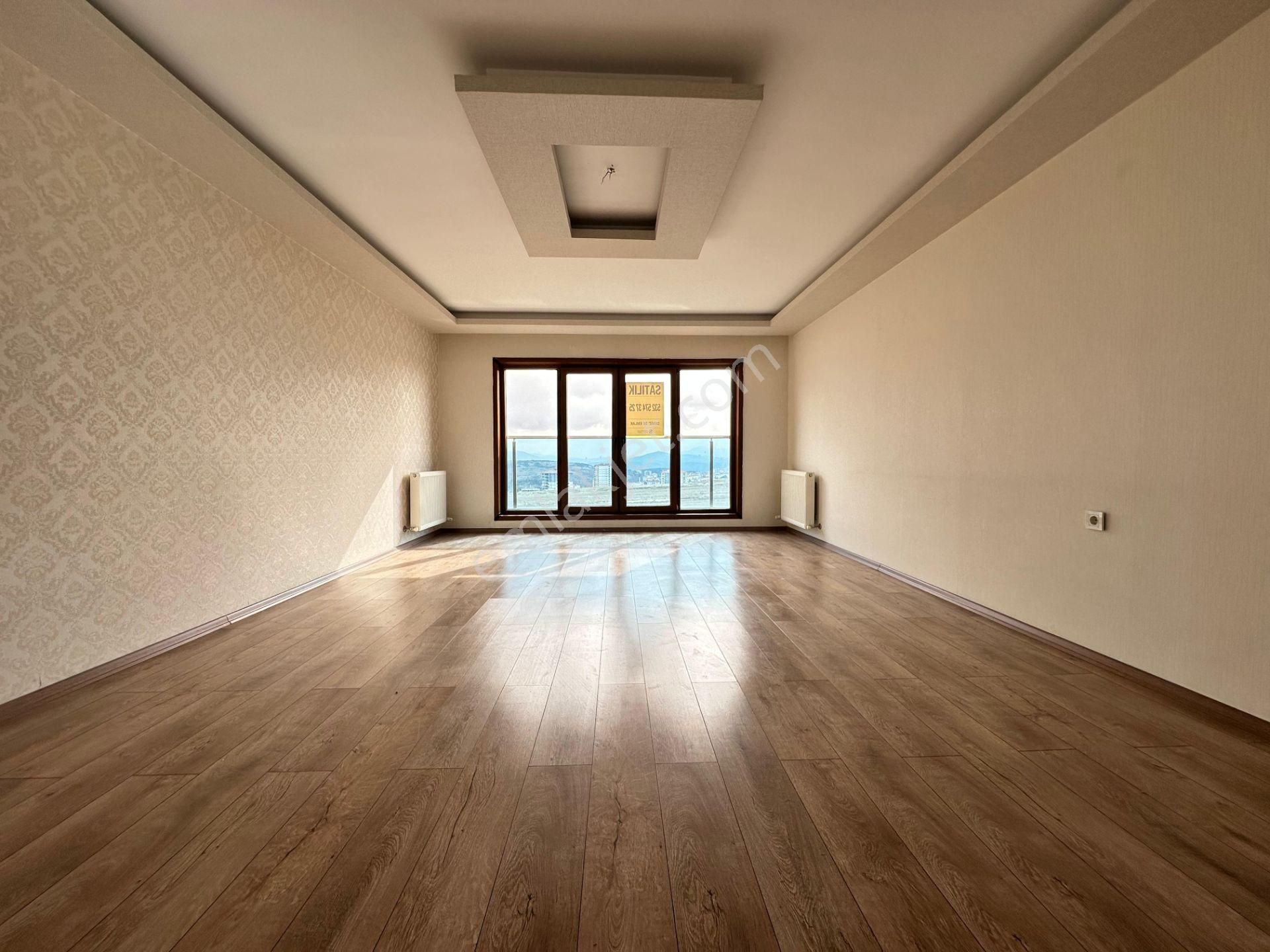 Pursaklar Mehmet Zengin Emlak'tan Otoparklı Çift Banyolu 5.kat 4+1 Lüks Sitede Daire - Görsel 9