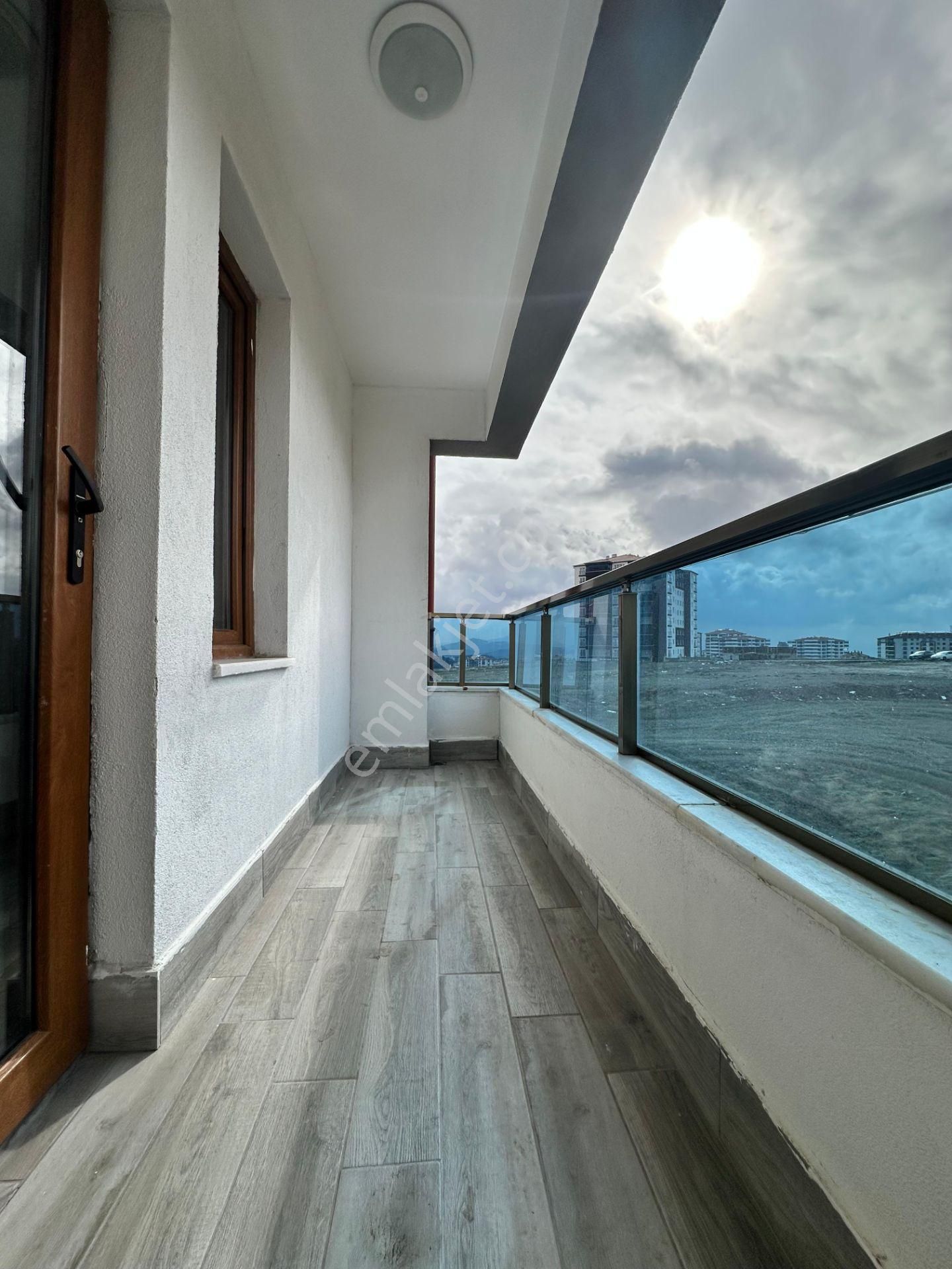 Pursaklar Mehmet Zengin Emlak'tan Otoparklı Çift Banyolu 5.kat 4+1 Lüks Sitede Daire - Görsel 28