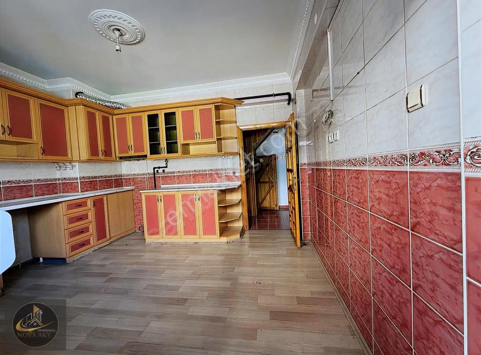 Işıklar Mah. Adnan Hadiye Sürmegöz Okulu Yanı Kiralık 4+1 Daire - Görsel 9