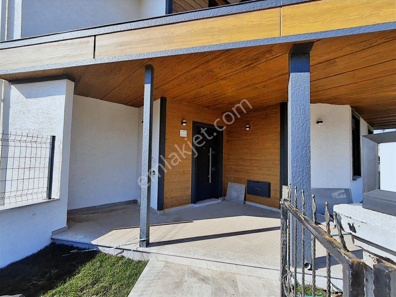 Ayvalık Küçükköy 4+1 Müstakil Bahçeli Yerden Isıtmalı Villa - Görsel 25