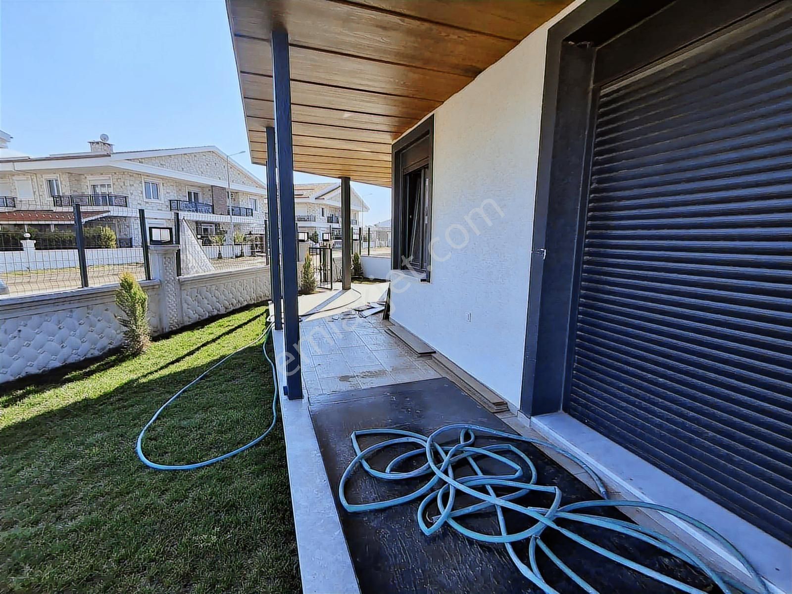 Ayvalık Küçükköy 4+1 Müstakil Bahçeli Yerden Isıtmalı Villa - Görsel 21