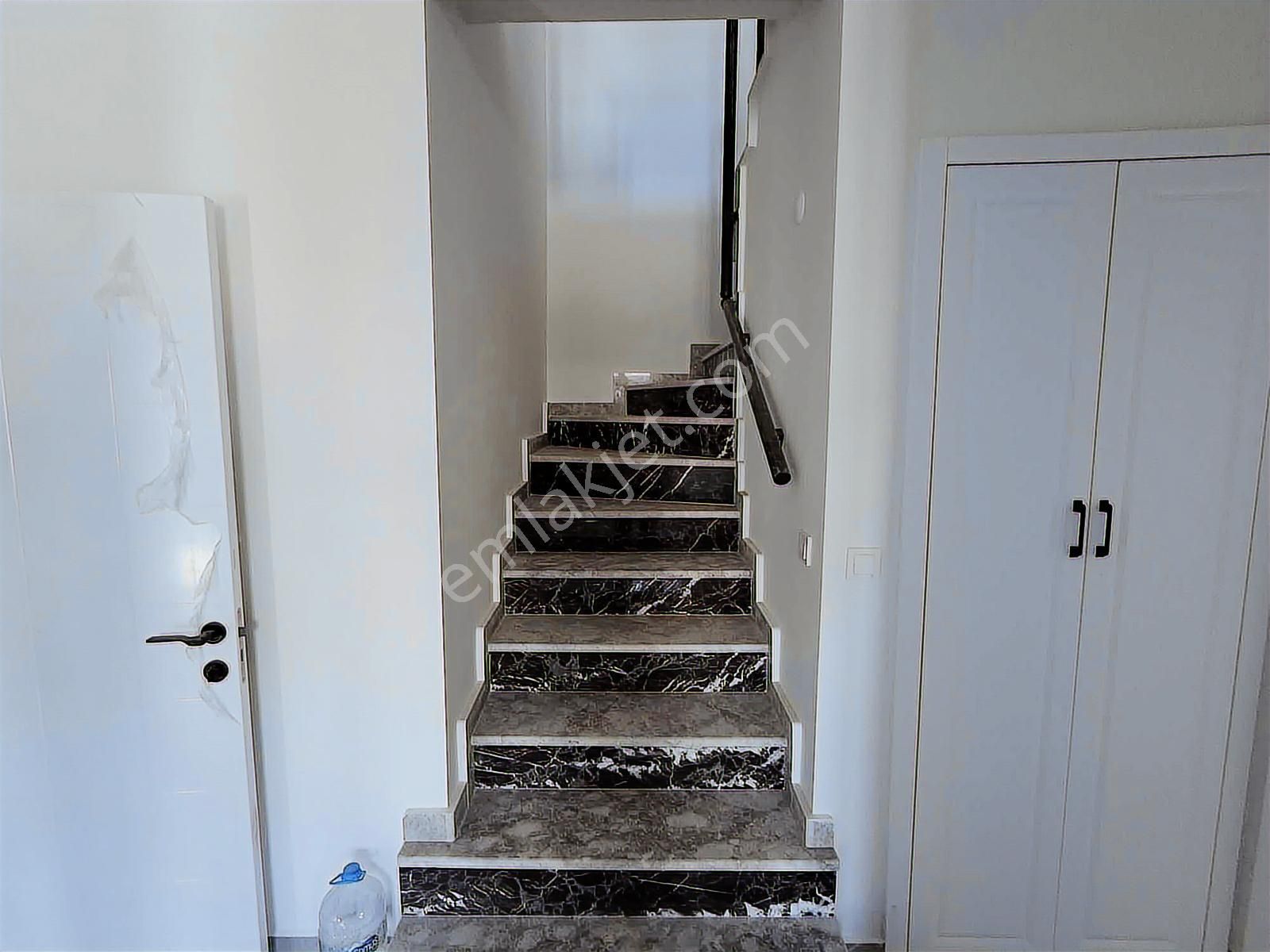 Ayvalık Küçükköy 4+1 Müstakil Bahçeli Yerden Isıtmalı Villa - Görsel 16