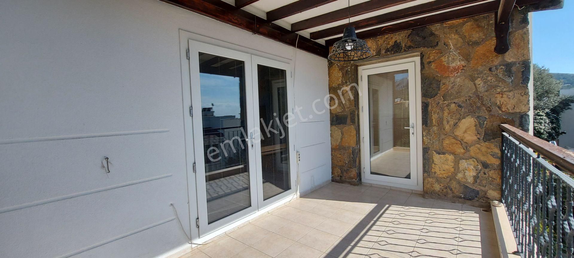 Umurca'da Nezih Site İçerisinde Temiz Eşyalarıyla Yıllık Kiralık - Görsel 21