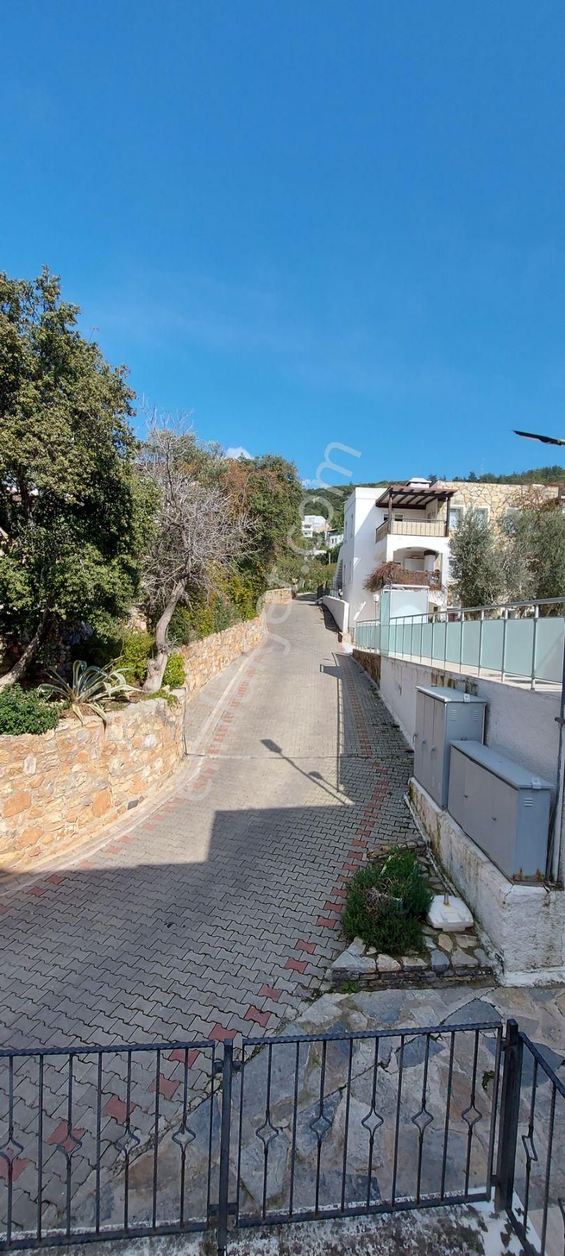 Umurca'da Nezih Site İçerisinde Temiz Eşyalarıyla Yıllık Kiralık - Görsel 4