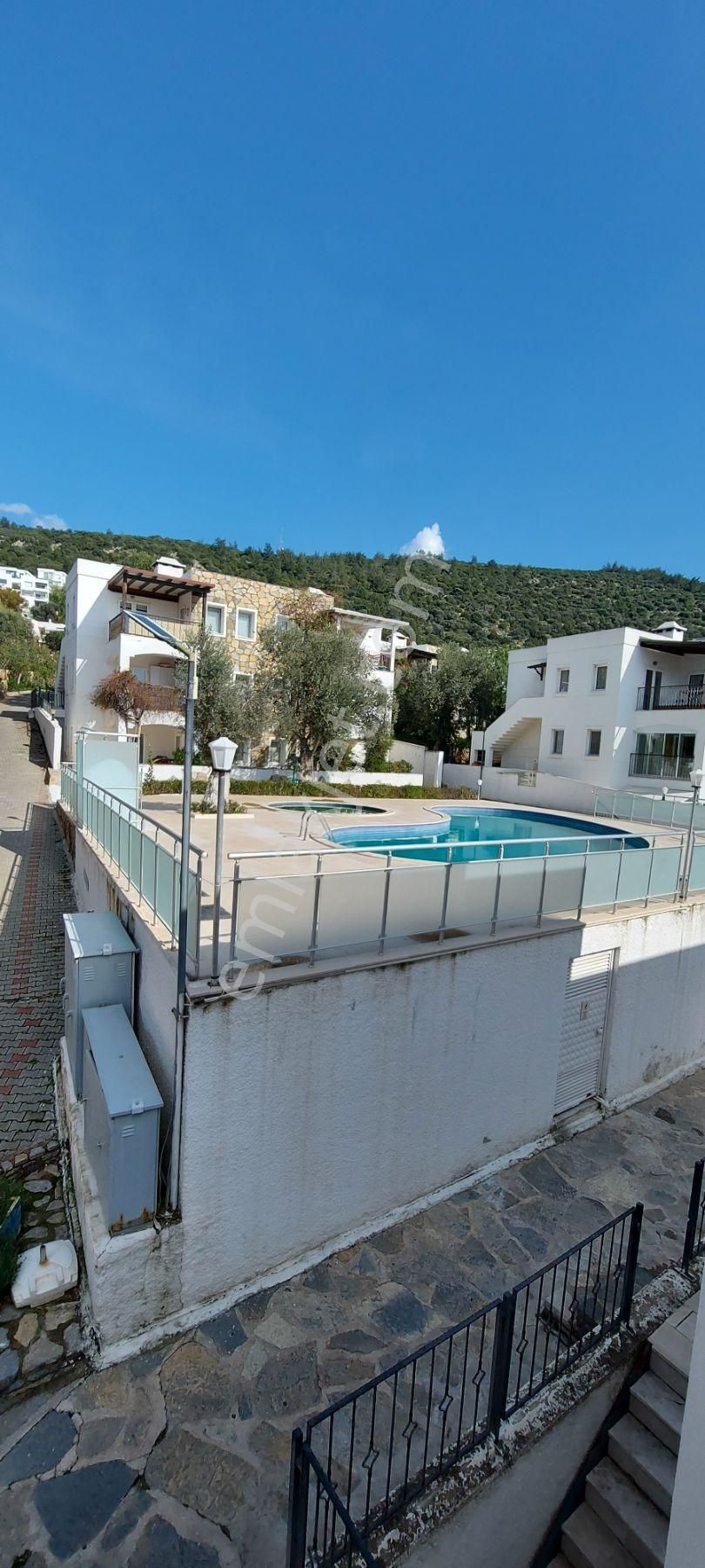Umurca'da Nezih Site İçerisinde Temiz Eşyalarıyla Yıllık Kiralık - Görsel 5