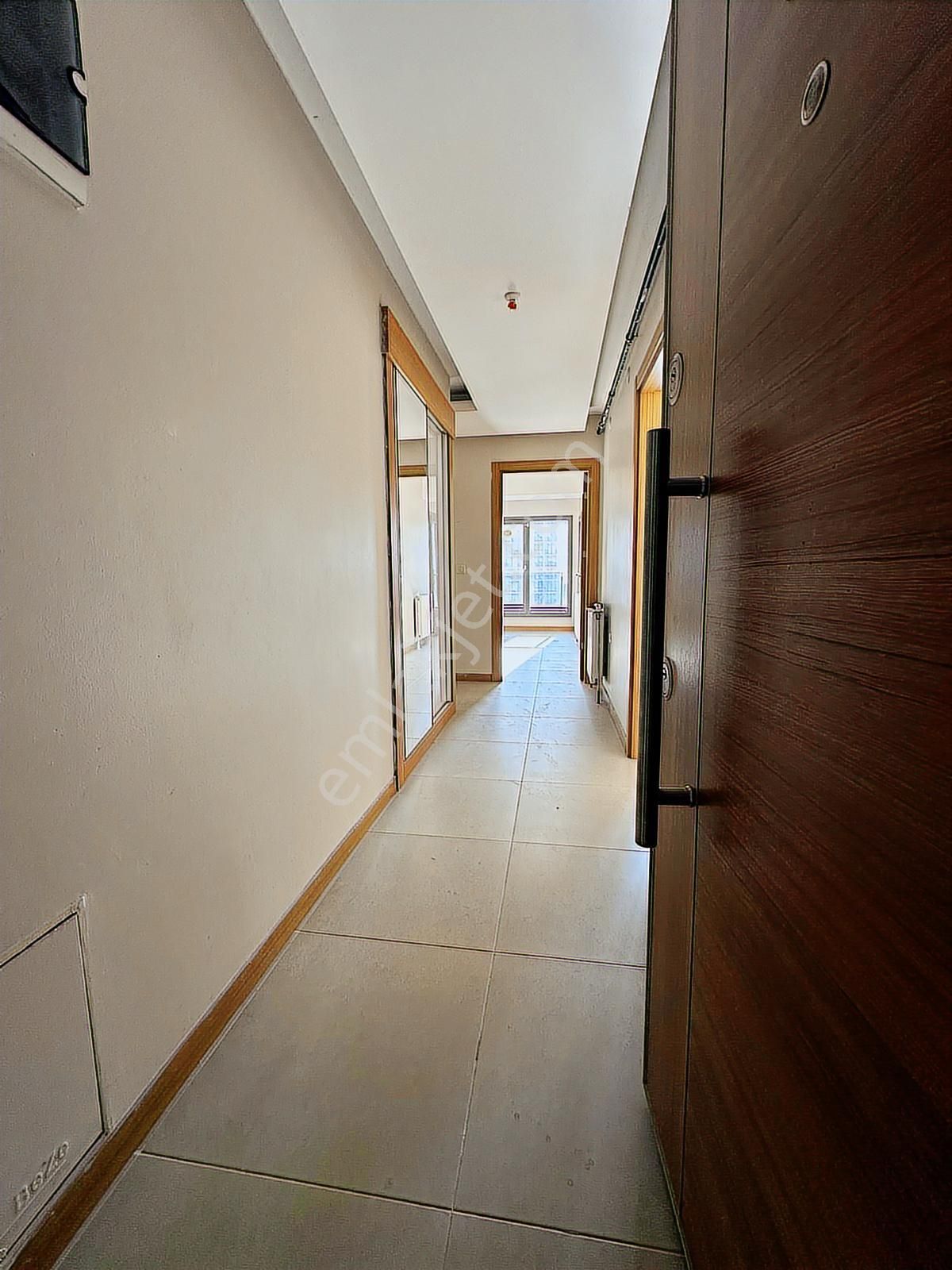 Bornova Yeşilova Trıo Lıfe 'ta Harıka Şehır Manzaralı 2+1 - Görsel 7