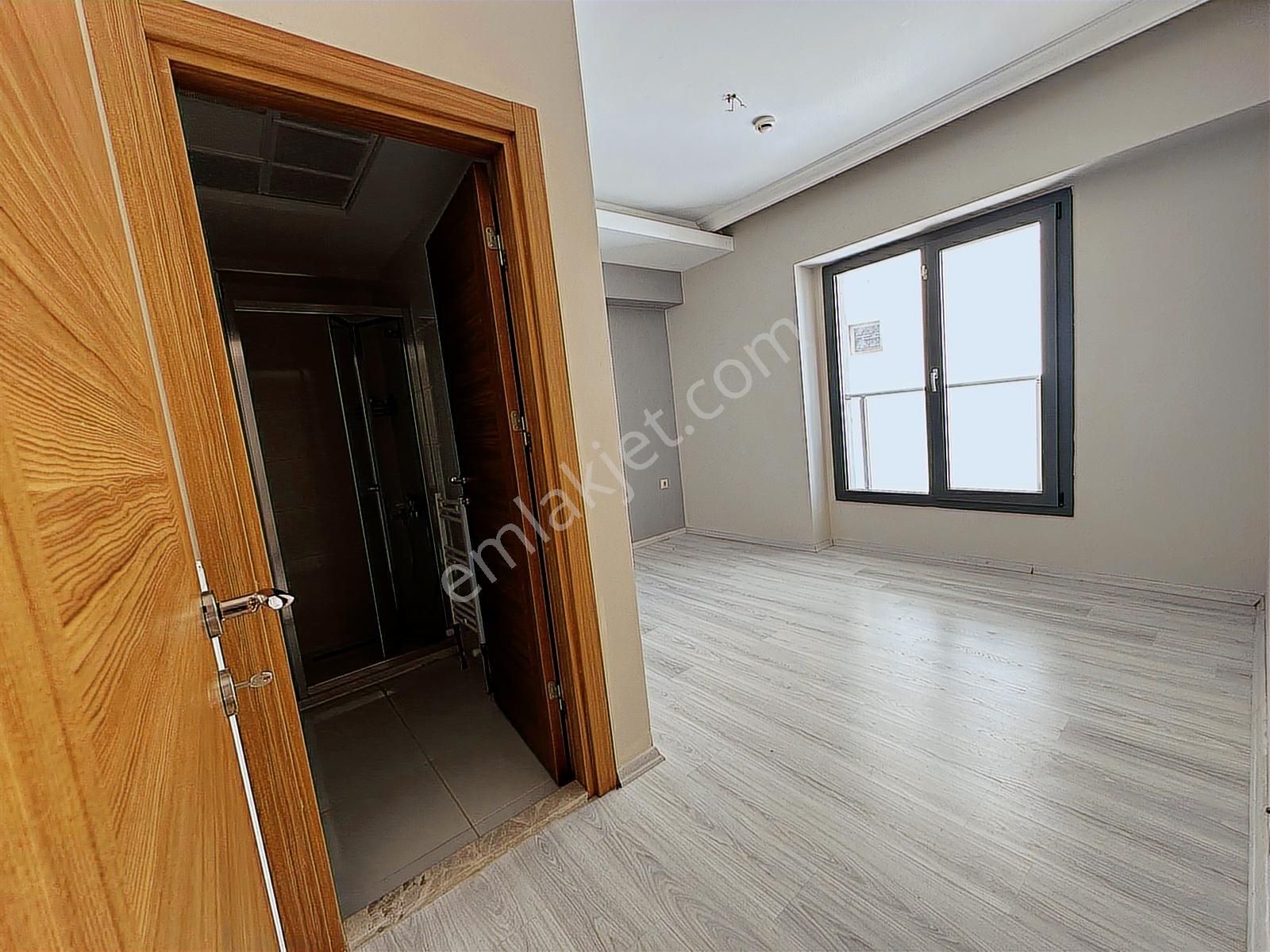 Bornova Yeşilova Trıo Lıfe 'ta Harıka Şehır Manzaralı 2+1 - Görsel 21