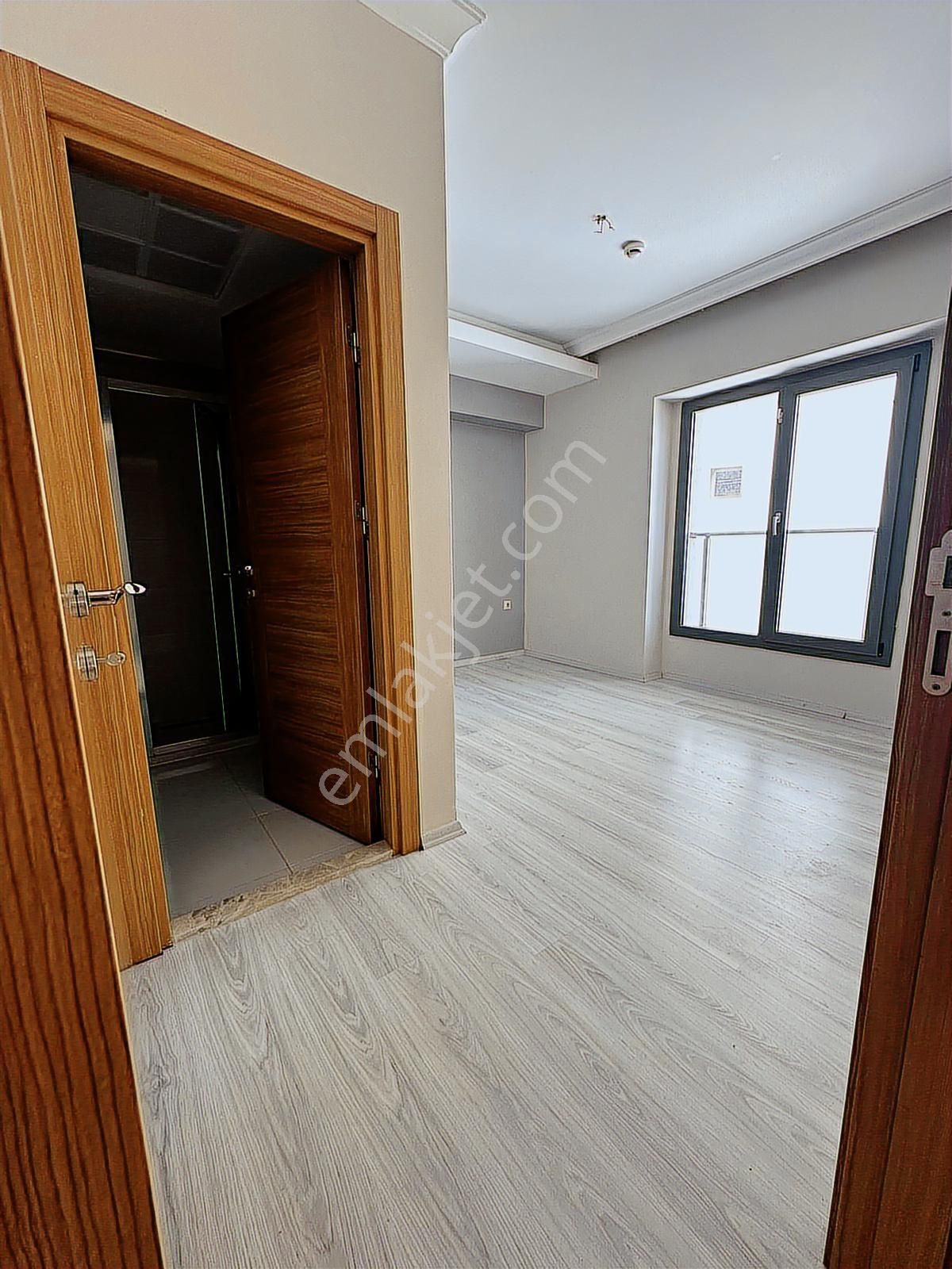 Bornova Yeşilova Trıo Lıfe 'ta Harıka Şehır Manzaralı 2+1 - Görsel 8