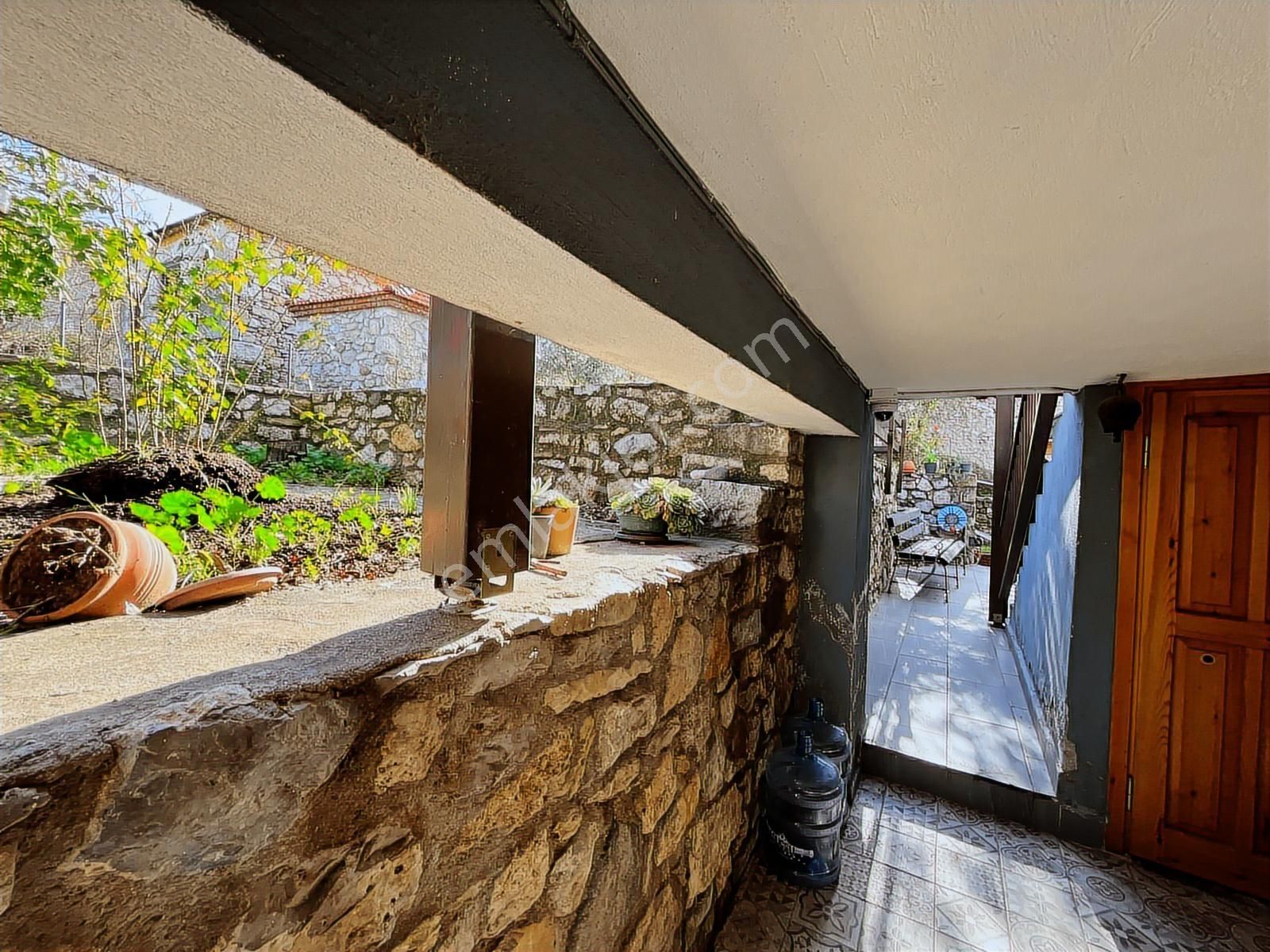 Urla Özbek'te Taş Villa - Kristal Vega - Görsel 10