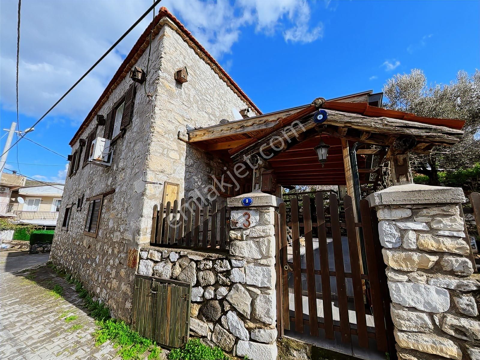 Urla Özbek'te Taş Villa - Kristal Vega - Görsel 18