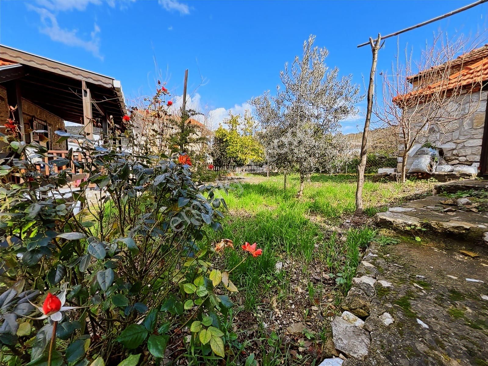 Urla Özbek'te Taş Villa - Kristal Vega - Görsel 13