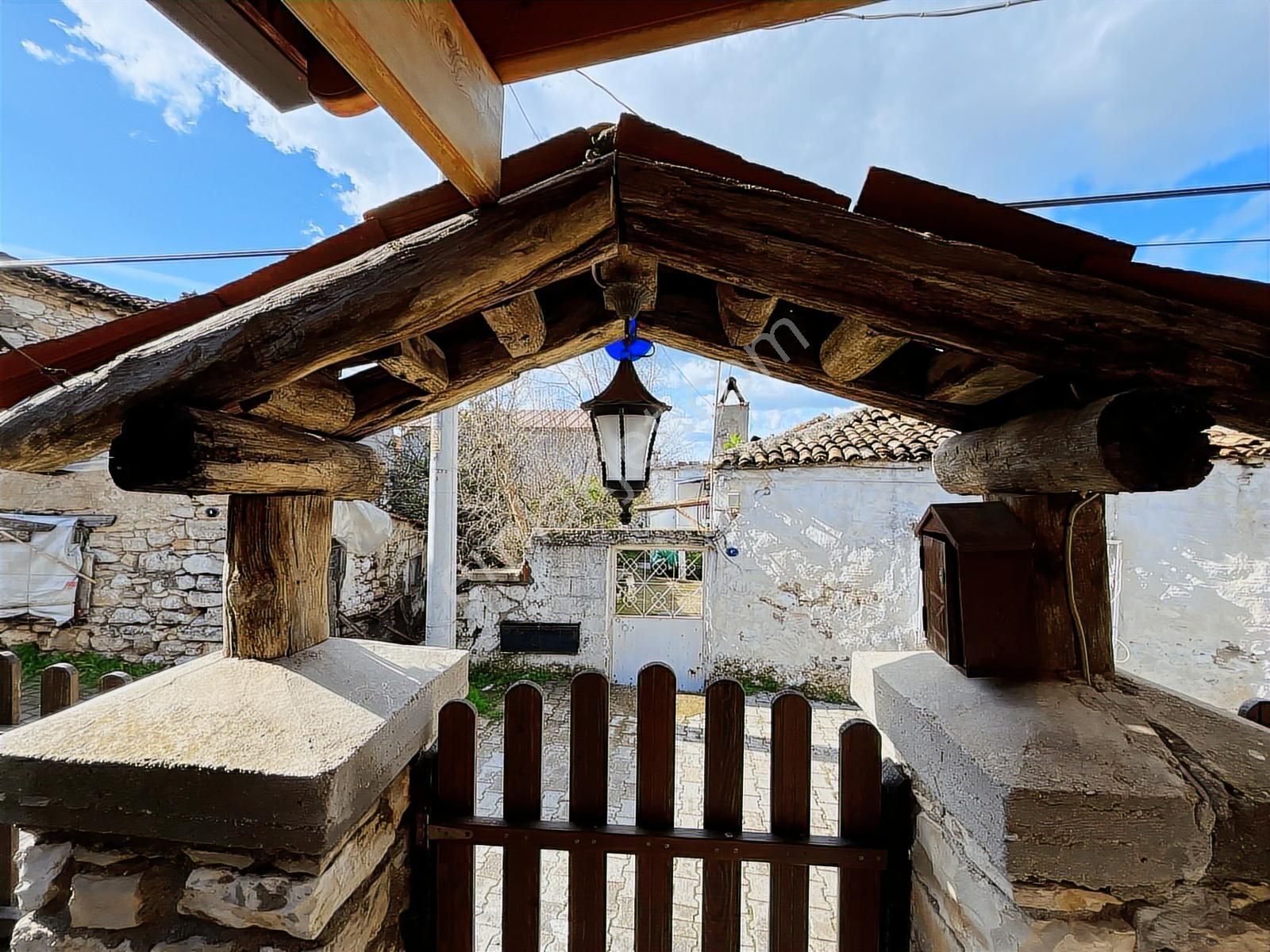 Urla Özbek'te Taş Villa - Kristal Vega - Görsel 19