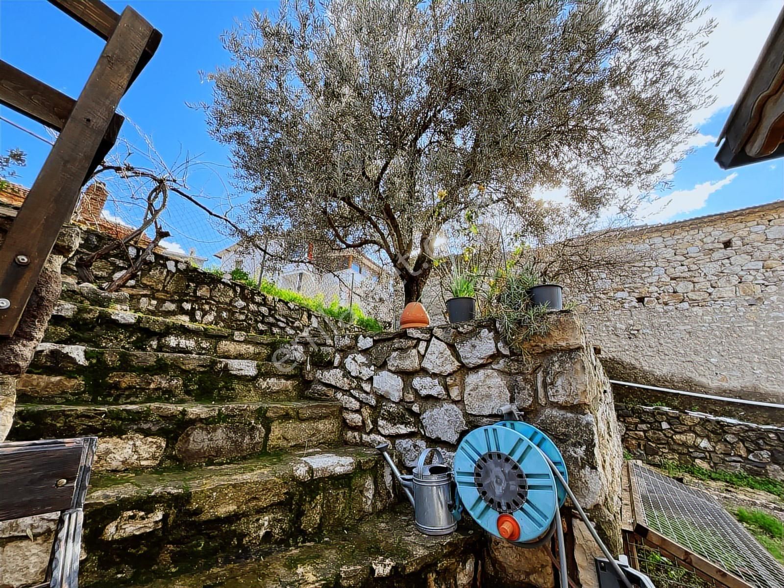 Urla Özbek'te Taş Villa - Kristal Vega - Görsel 27