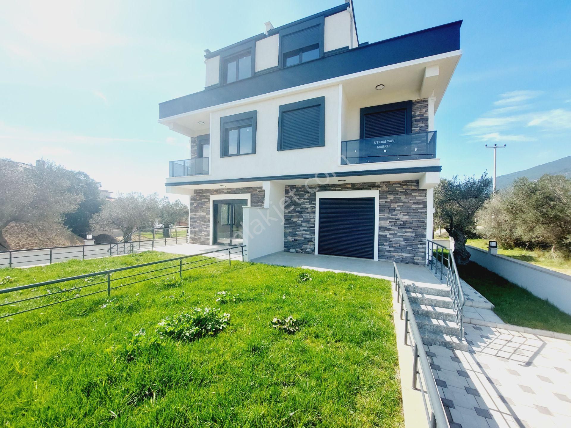 ♾️ Denizden Güre'de ♾️ 4+1 Ultra Lüks Satılık Tripleks Villa.