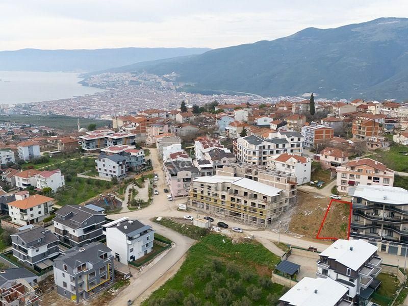 C21 Cius; Umurbey'de 201 M2 Konut İmarlı Satılık Arsa - Görsel 2