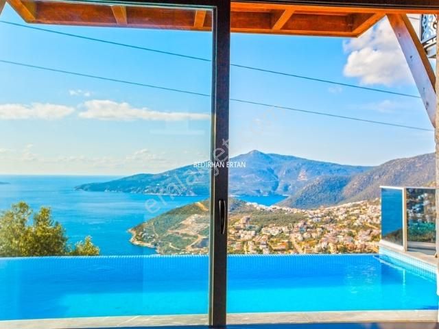 Kalkan'da Ultra Lüks Belgeli Yüksek Getirili 2 Villa