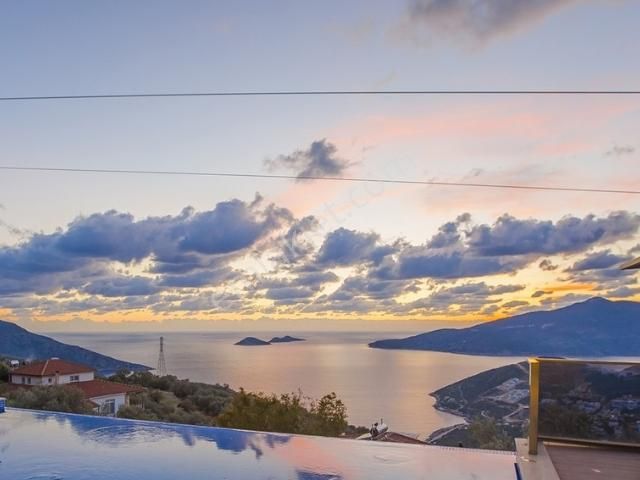 Kalkan'da Ultra Lüks Belgeli Yüksek Getirili 2 Villa - Görsel 30
