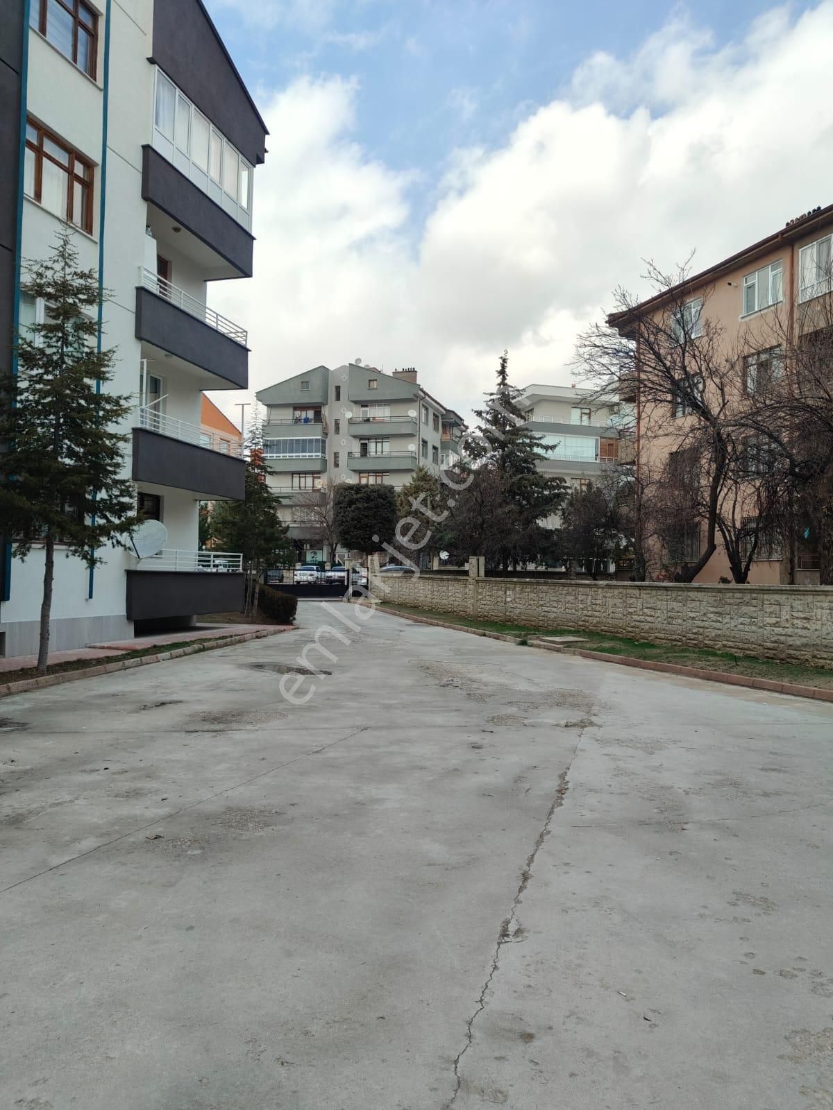 İstanbul Yolu Kent Gross Market Arkası 3+1 Çok Büyük Arakat Yabancıya Olur Kiralık Daire - Görsel 10