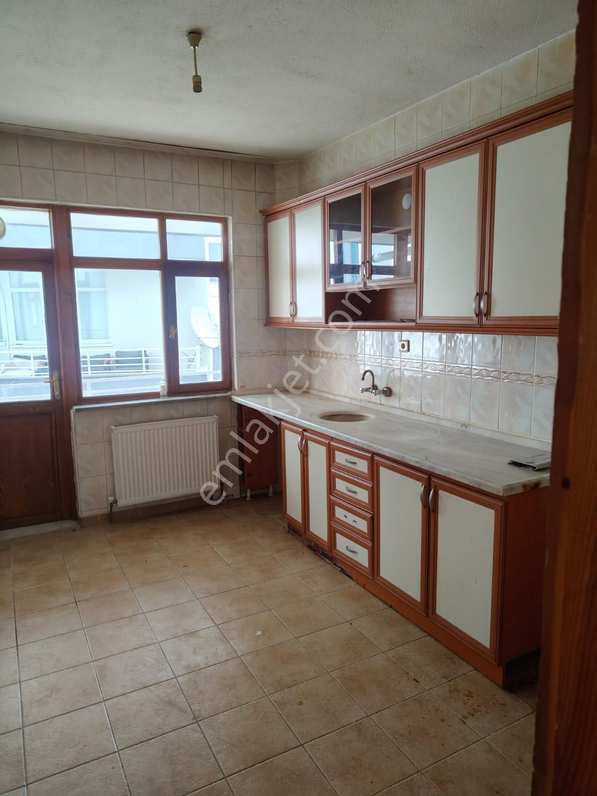 İstanbul Yolu Kent Gross Market Arkası 3+1 Çok Büyük Arakat Yabancıya Olur Kiralık Daire - Görsel 25