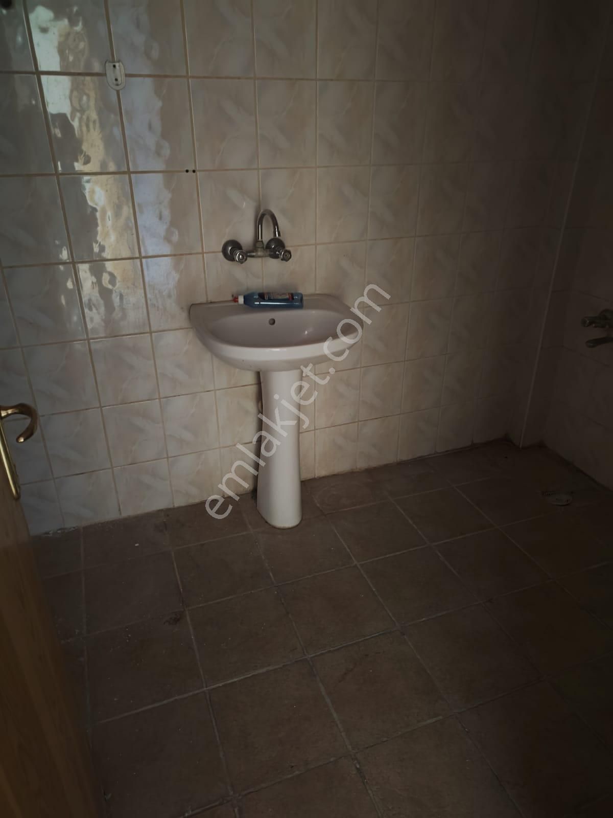 İstanbul Yolu Kent Gross Market Arkası 3+1 Çok Büyük Arakat Yabancıya Olur Kiralık Daire - Görsel 18