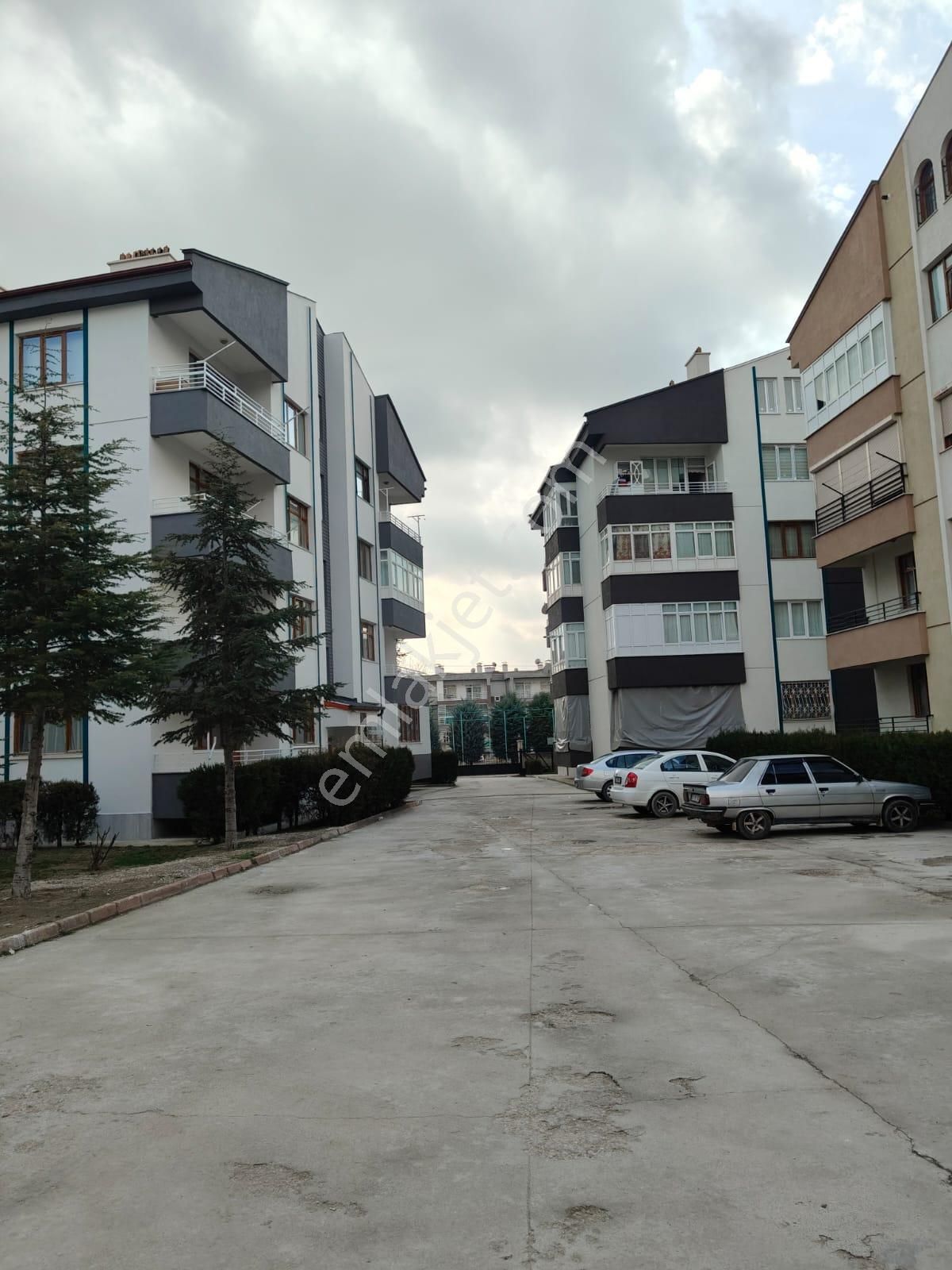 İstanbul Yolu Kent Gross Market Arkası 3+1 Çok Büyük Arakat Yabancıya Olur Kiralık Daire - Görsel 14