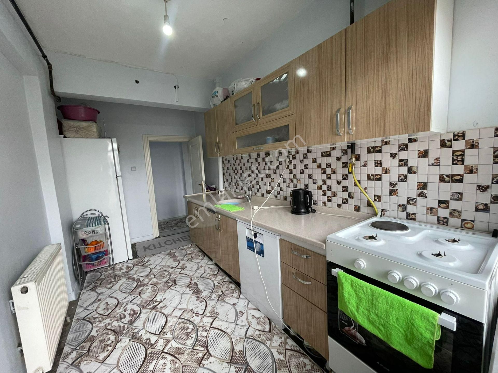 Huzurevleri Cami Köşesinde Satılık 2+1 Daire