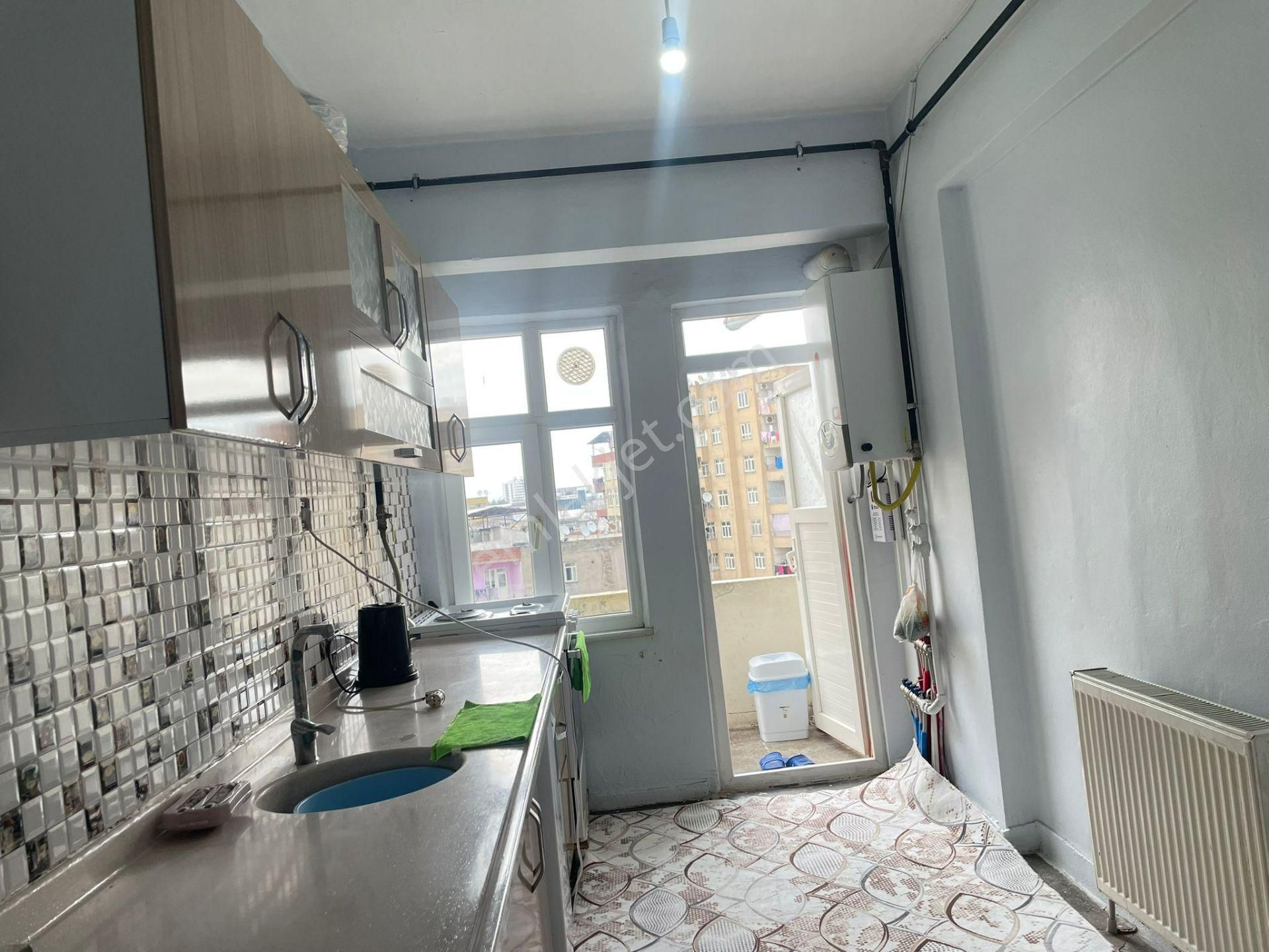 Huzurevleri Cami Köşesinde Satılık 2+1 Daire - Görsel 2