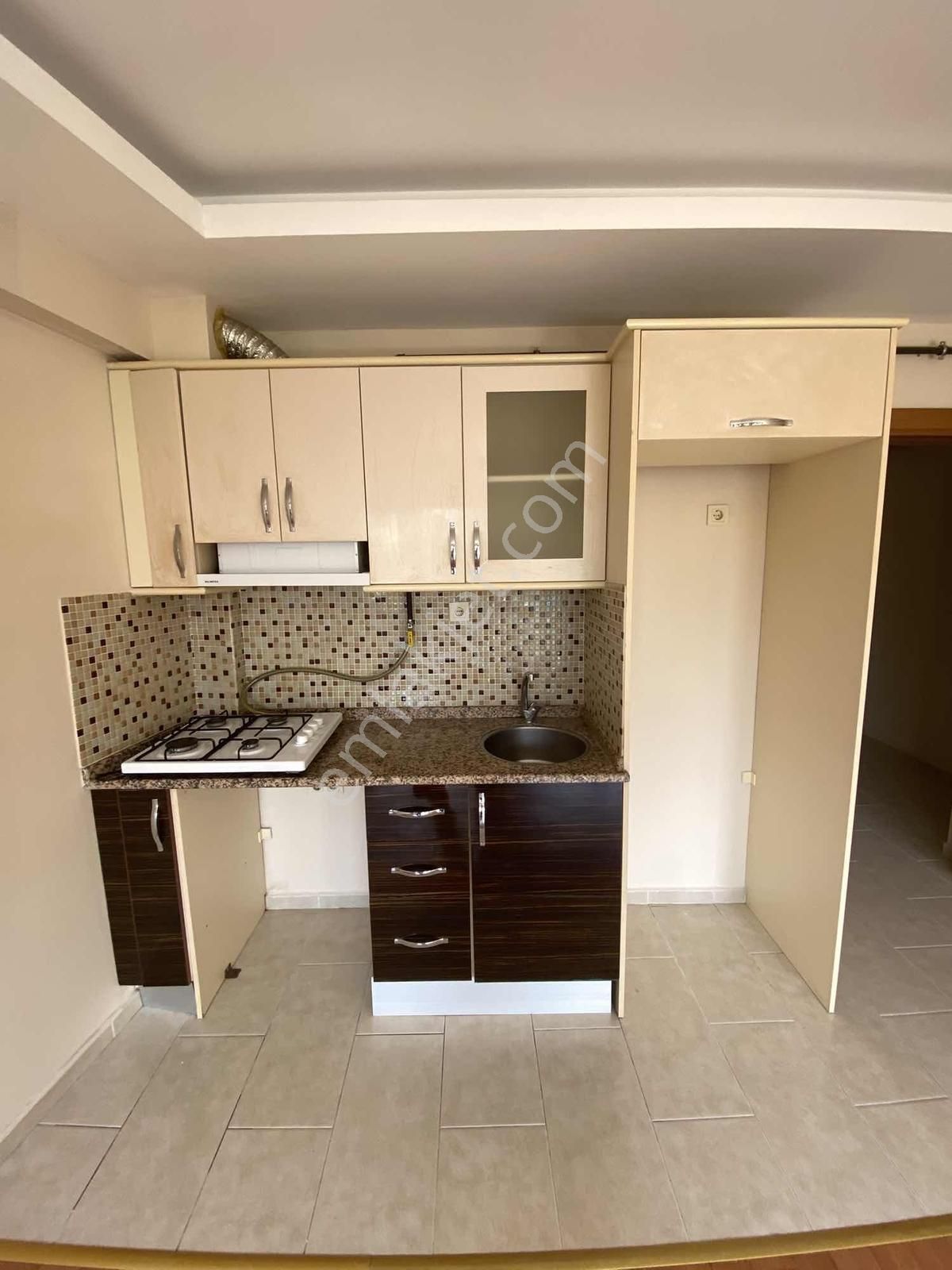 Buca Dokuzçeşmelerde Kiralık 2+1 Doğalgazlı Balkonlu Ev - Görsel 18