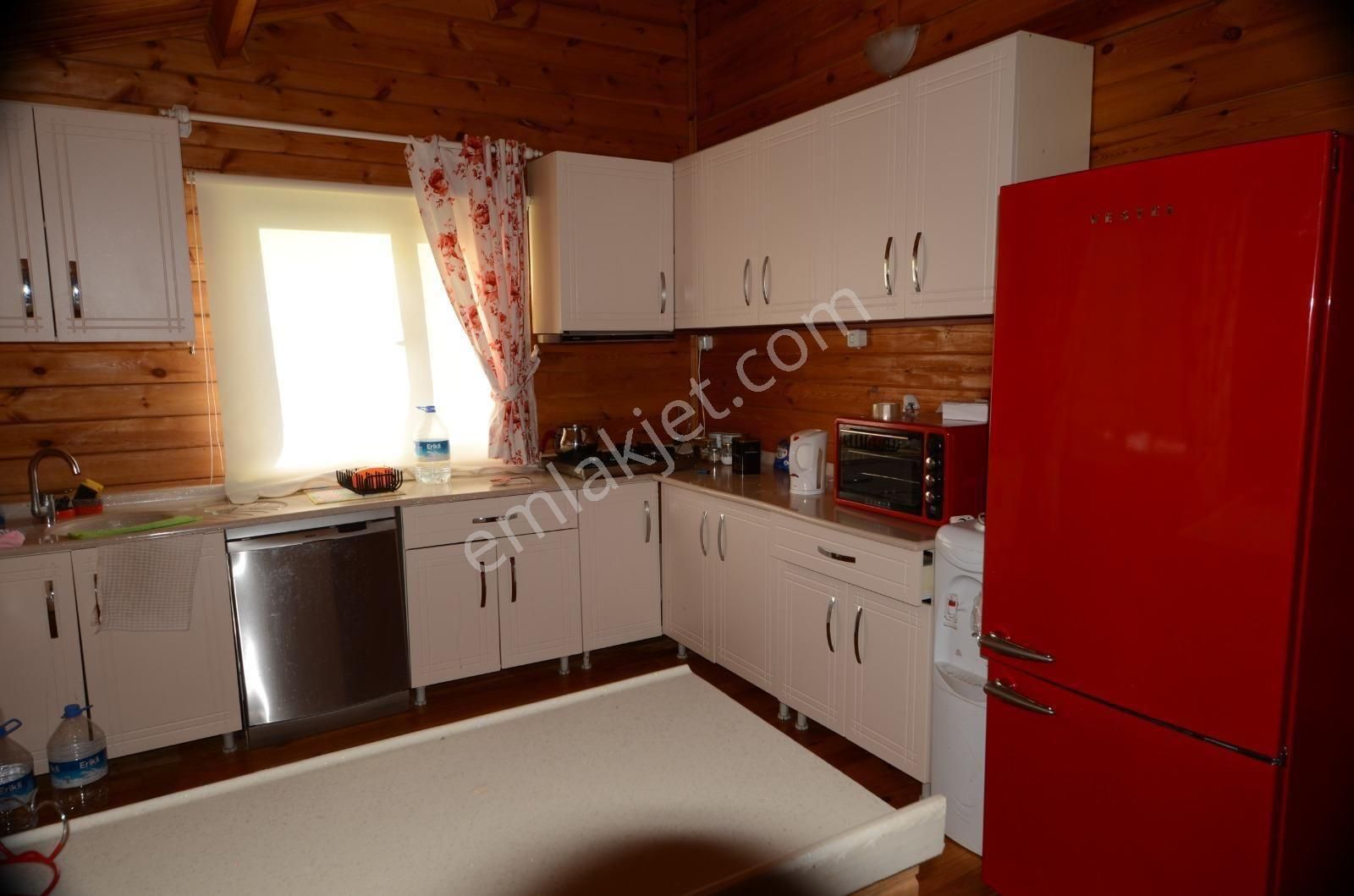 Muhteşem Mimarisi İle İmarlı İskanlı Satılık 4+1 Ahşap Kütük Ev - Görsel 13