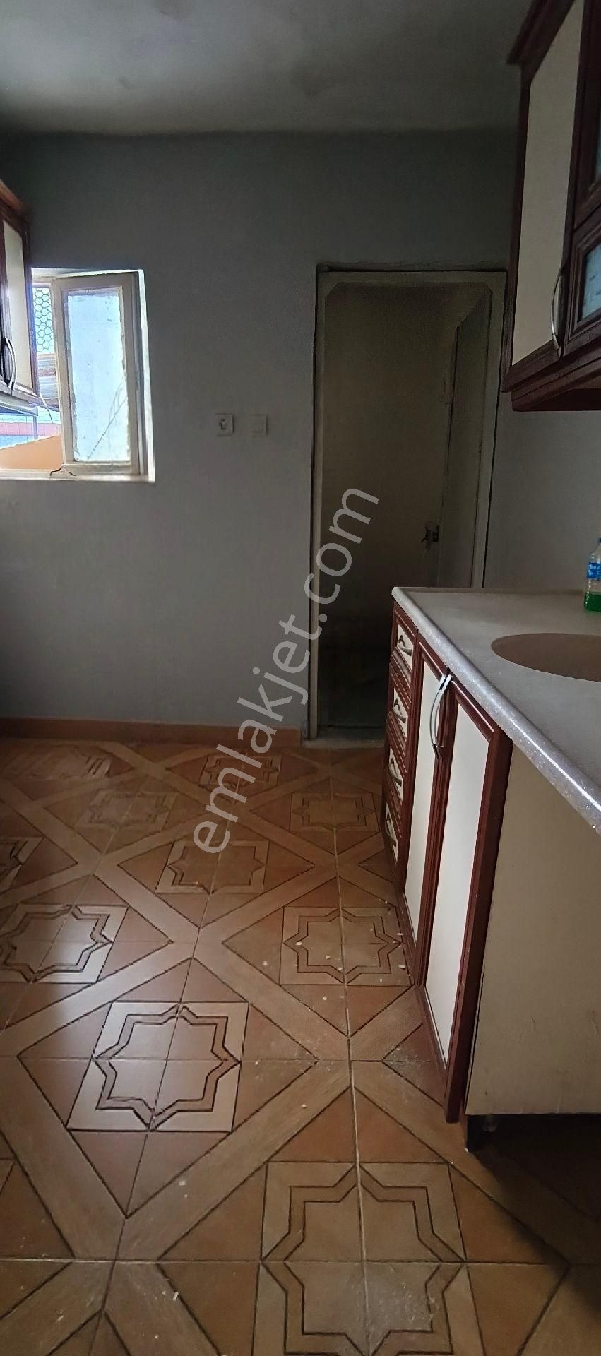 İncirliova Kurtuluş'ta Geniş Teraslı, Doğa Manzaralı Müstakil Ev - Görsel 13