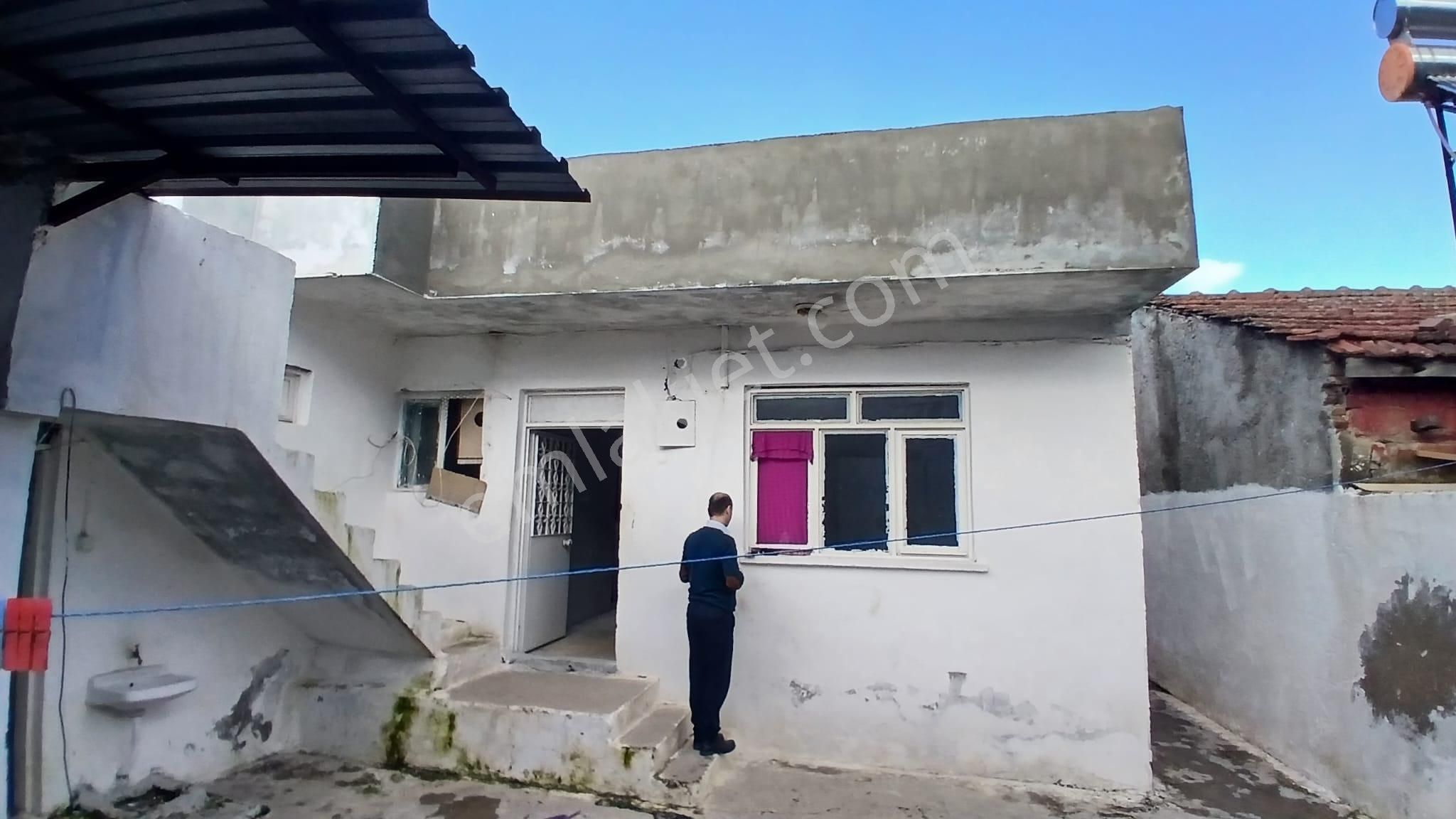 İncirliova Kurtuluş'ta Geniş Teraslı, Doğa Manzaralı Müstakil Ev - Görsel 5