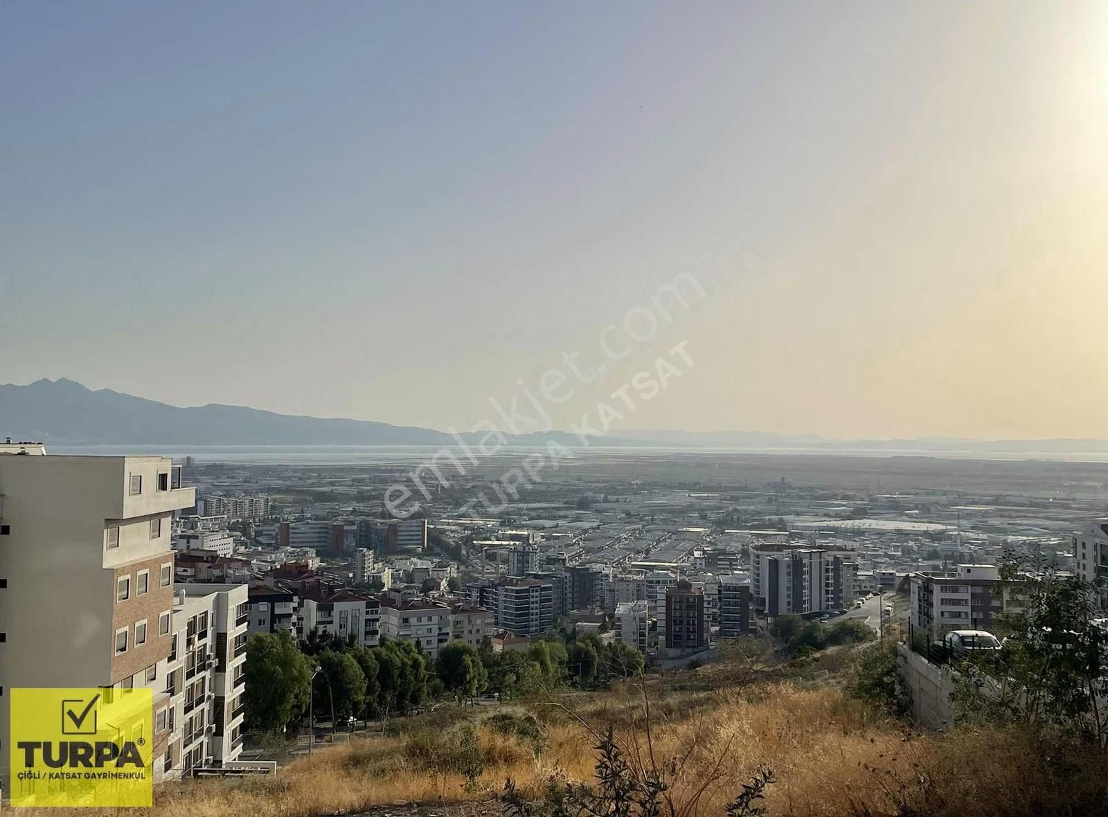 Çiğli Esentepe 2+1 90m² Kapalı Mutfak Yeni Binada Kiralık Daire